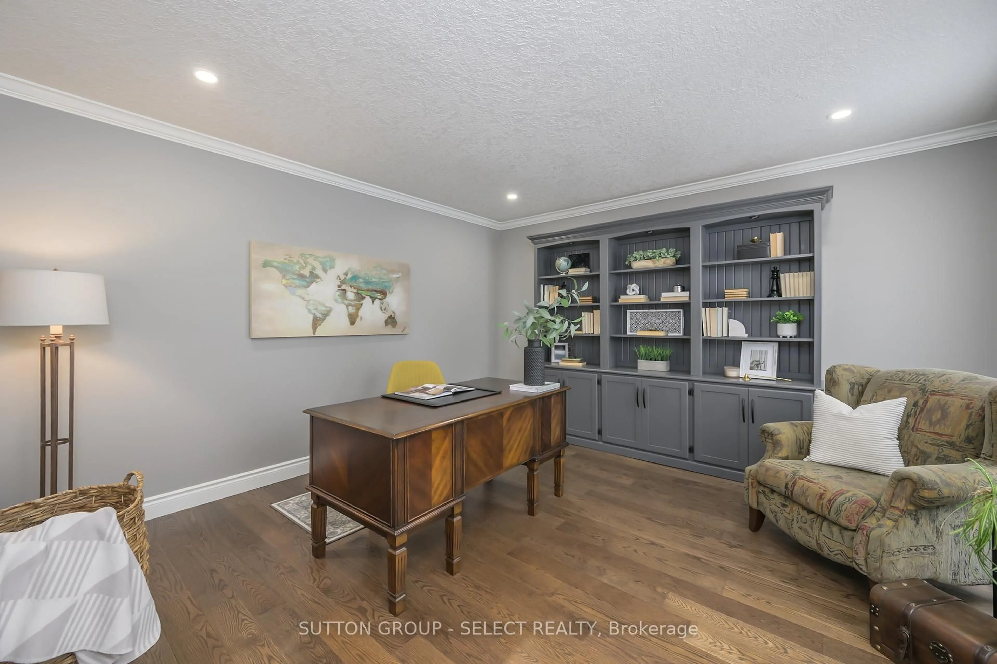 Unknown for 15 Marcus Cres, London North Ontario N6G 4Y9