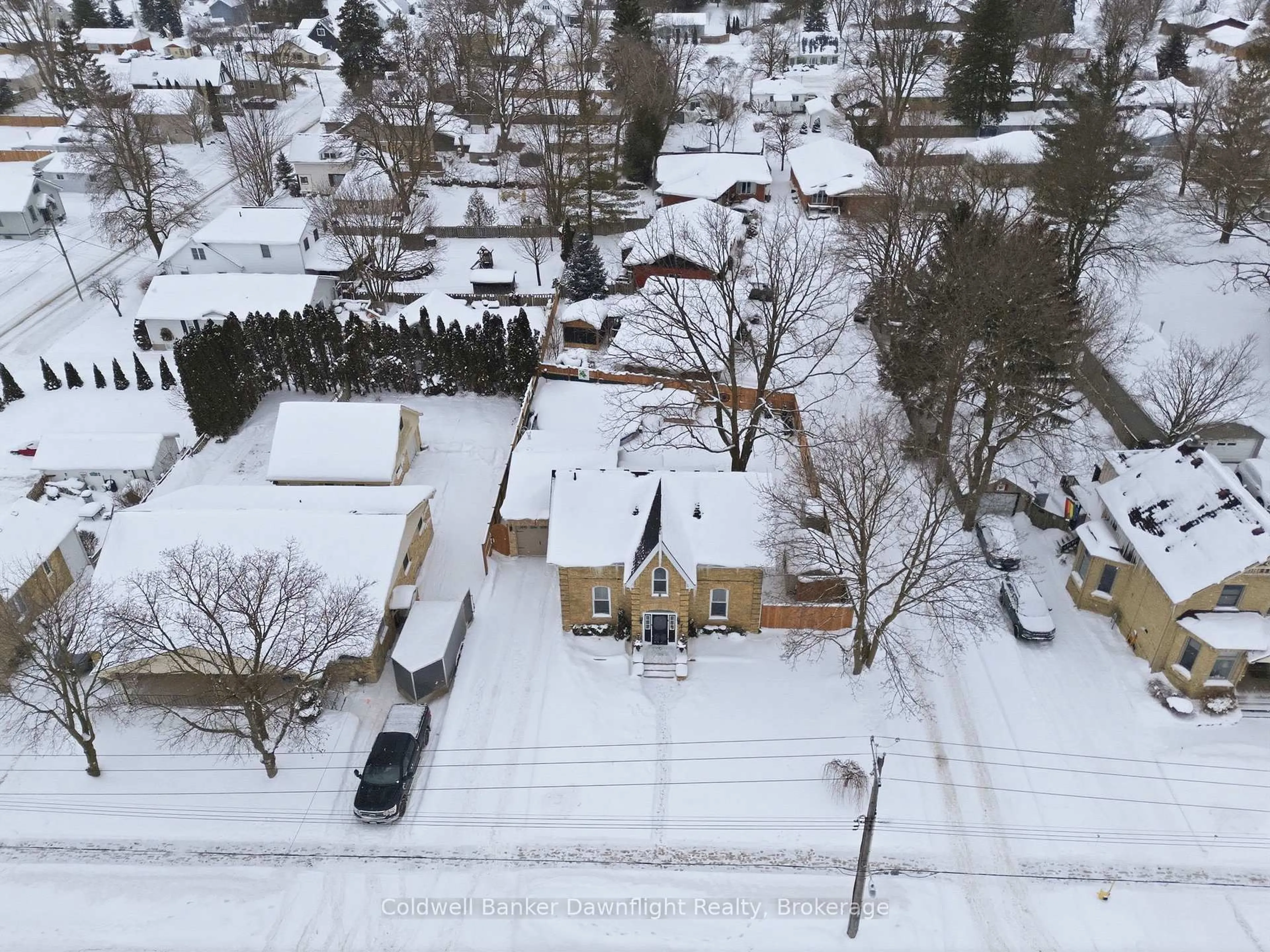 A pic from outside/outdoor area/front of a property/back of a property/a pic from drone, street for 425 William St, South Huron Ontario N0M 1S2