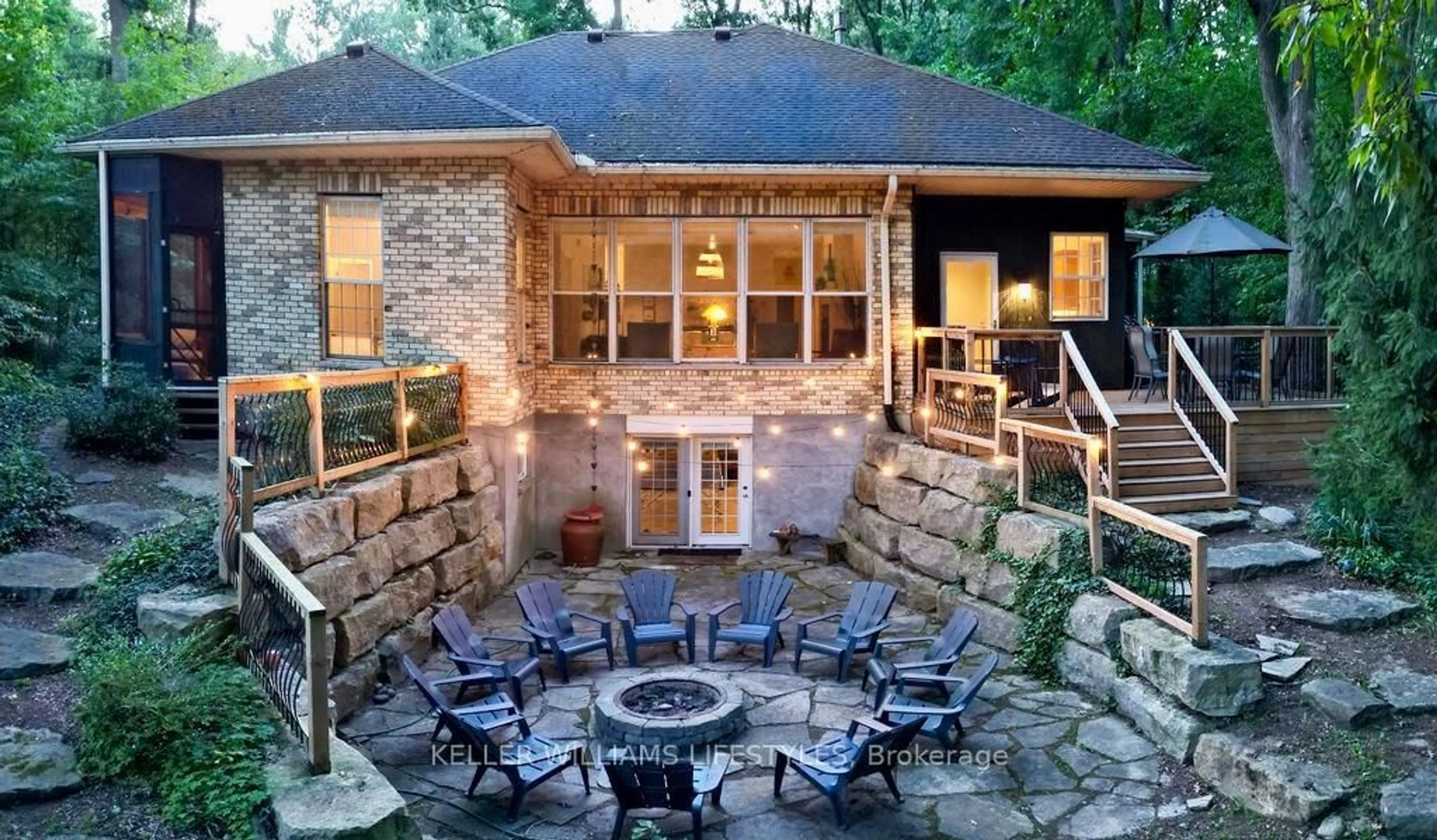 Patio, unknown for 10240 Woodpark Crt, Lambton Shores Ontario N0M 1T0