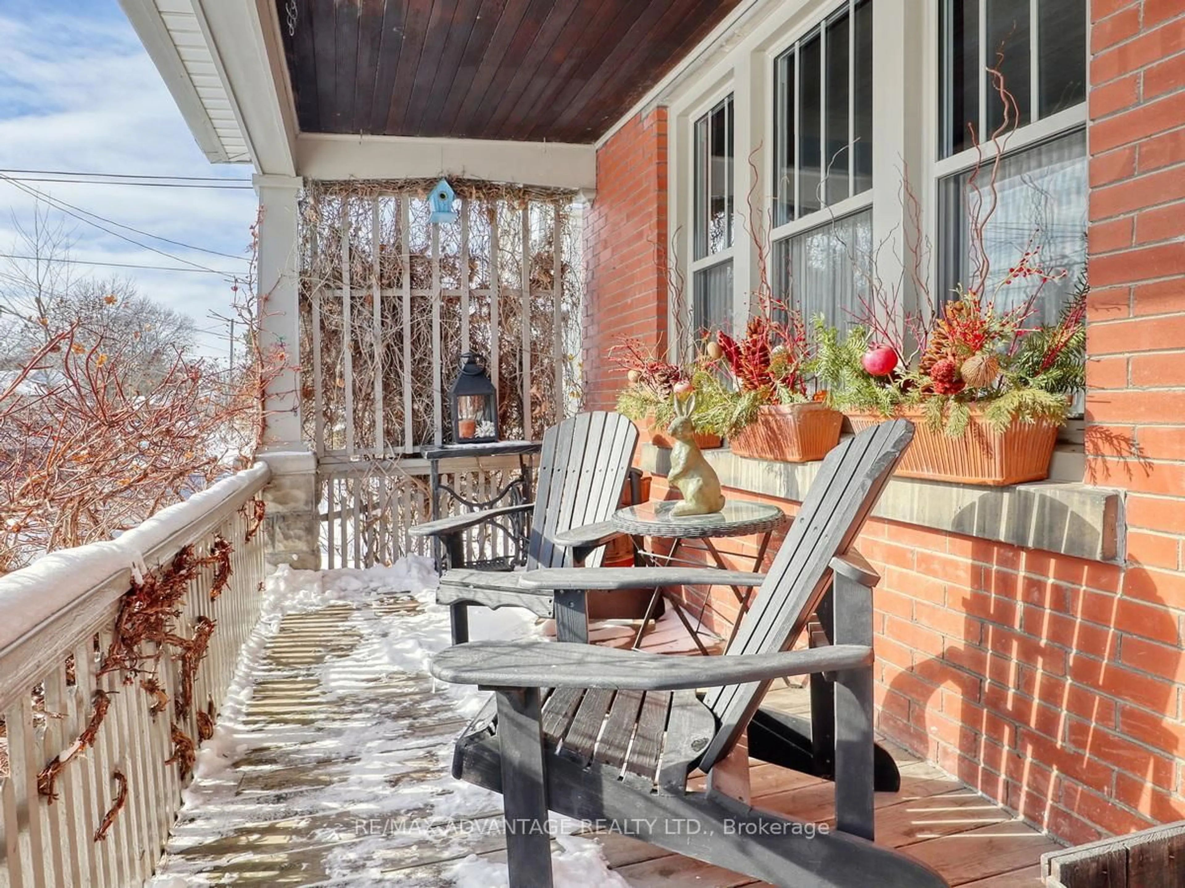 Patio, street for 526 Chester St, London South Ontario N6C 2J6