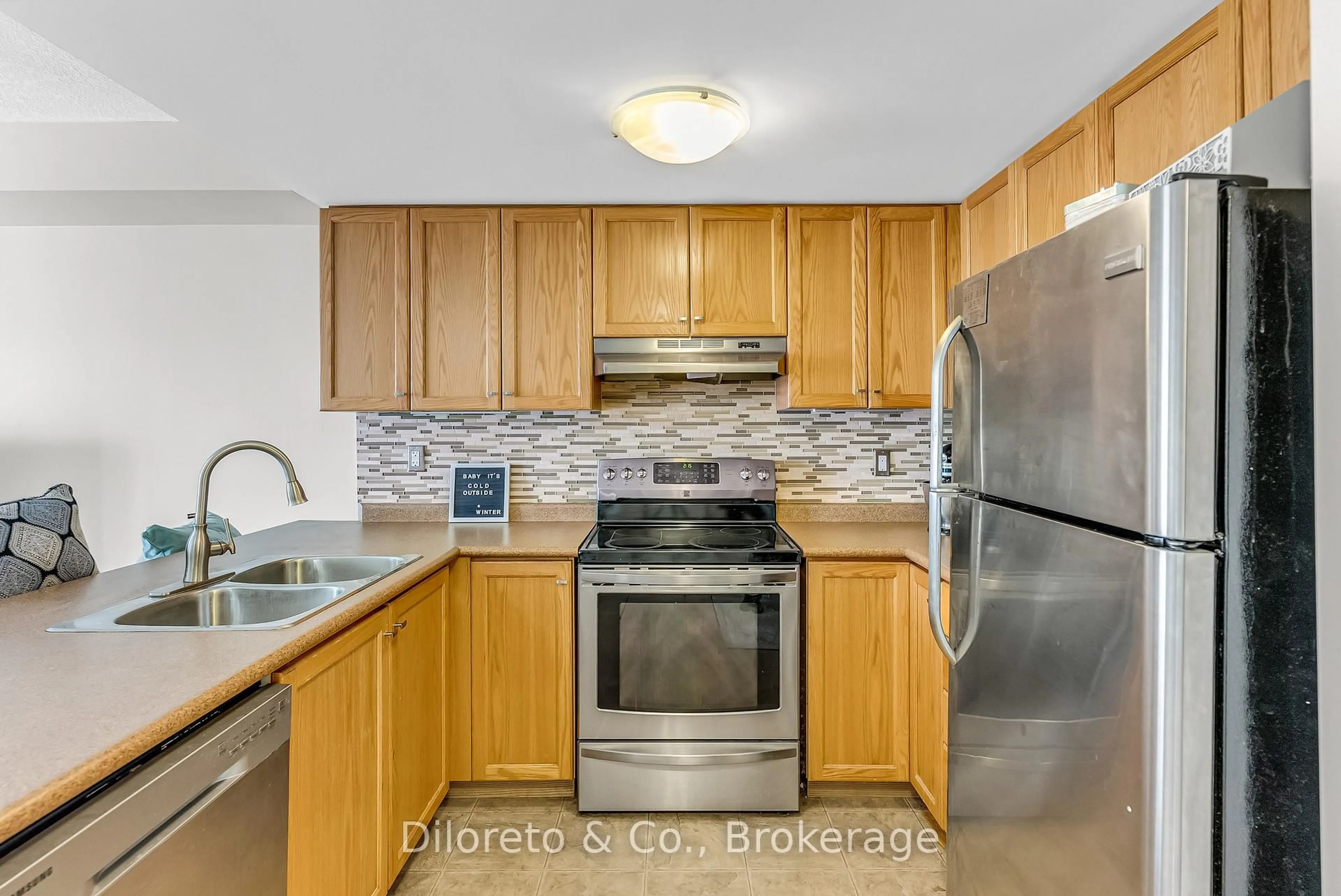 Standard kitchen, unknown for 39 Goodwin Dr #309, Guelph Ontario N1L 0E5