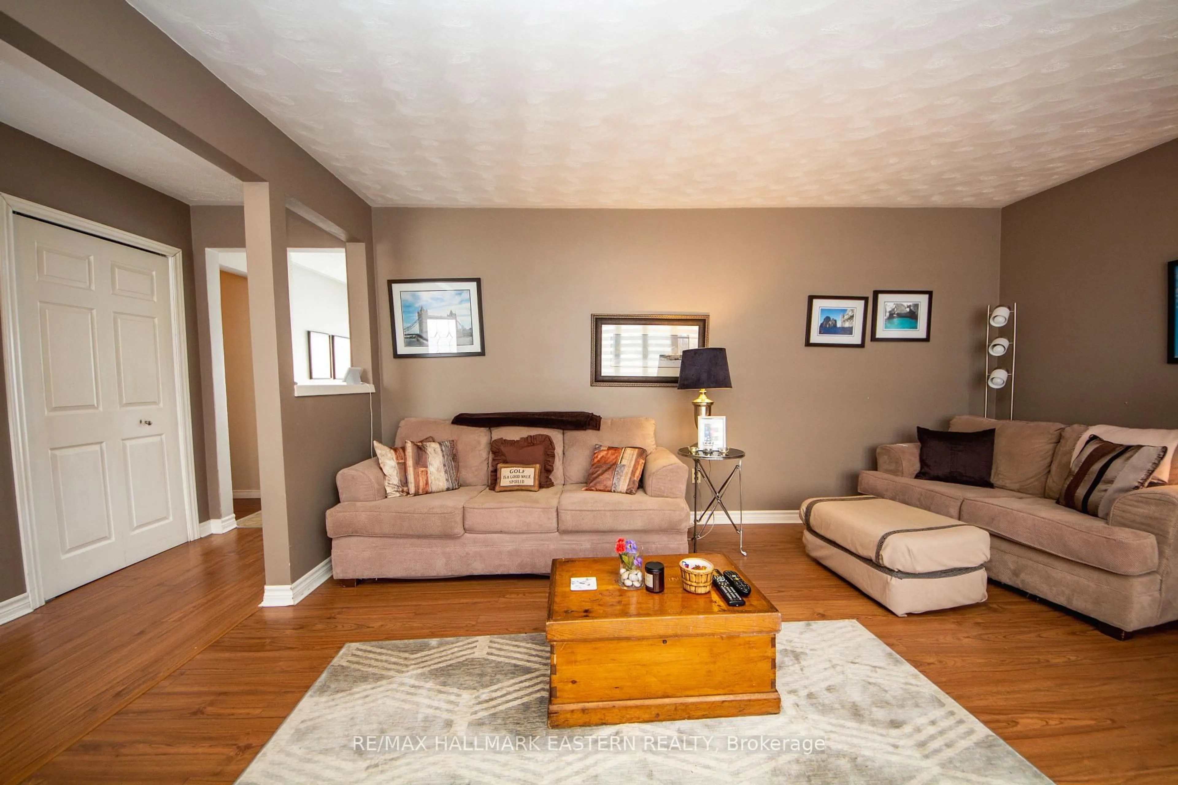 Living room with furniture, unknown for 664 Deerfield Cres, Selwyn Ontario K0L 1T0