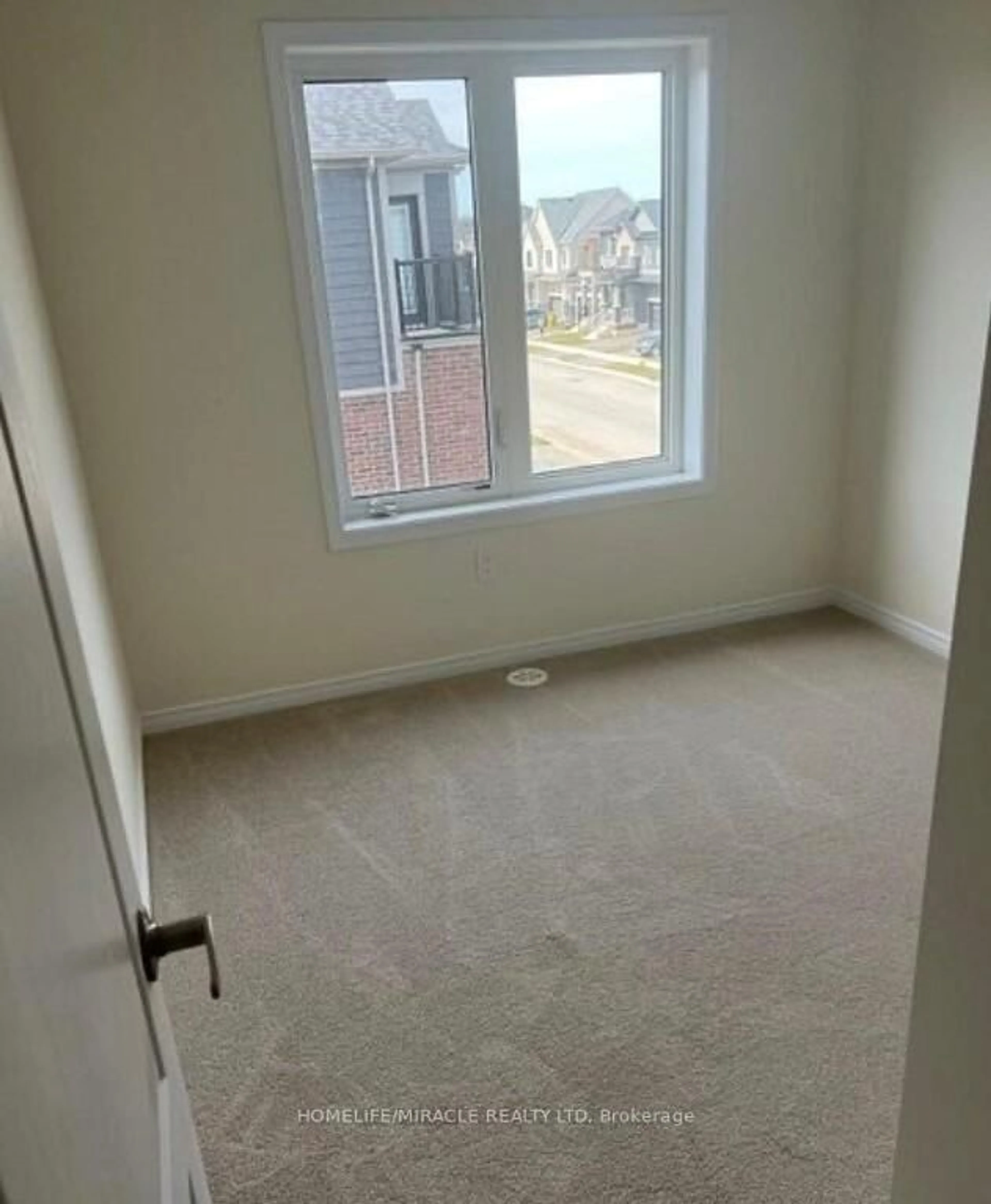 A pic of a room for 4 Baskett Dr, Brantford Ontario N3T 5L5