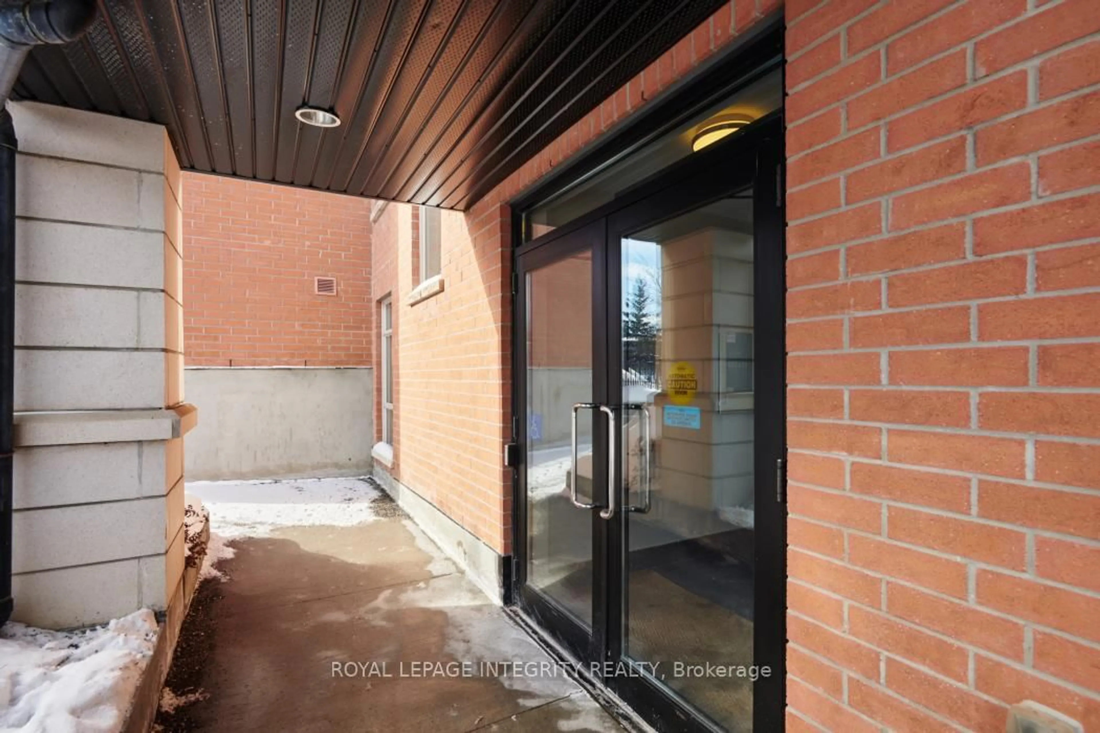 Indoor foyer for 3684 Fallowfield Rd #102, Ottawa Ontario K2J 4H3