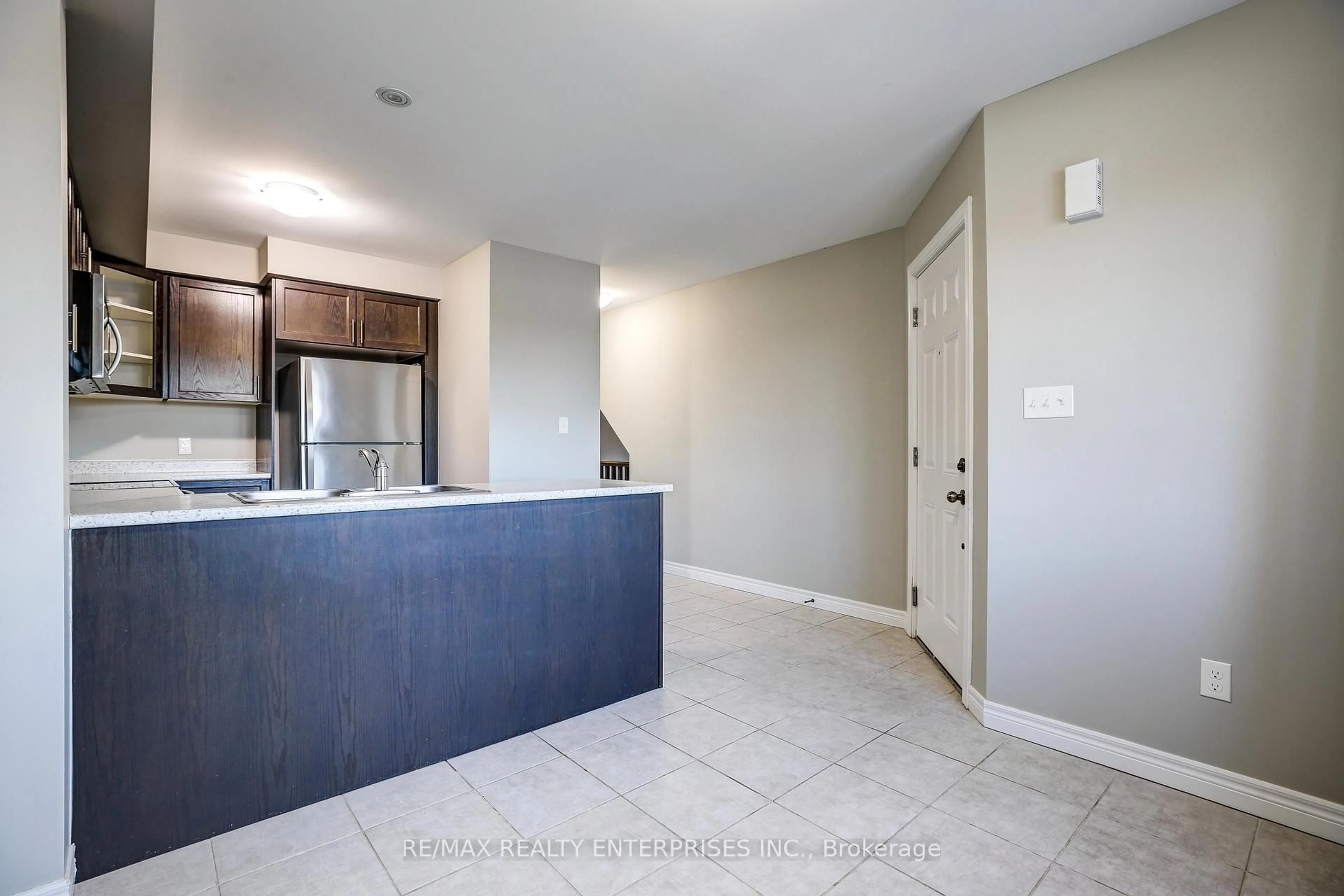 Open concept kitchen, unknown for 85 Mullin Dr #2B, Guelph Ontario N1E 0R4