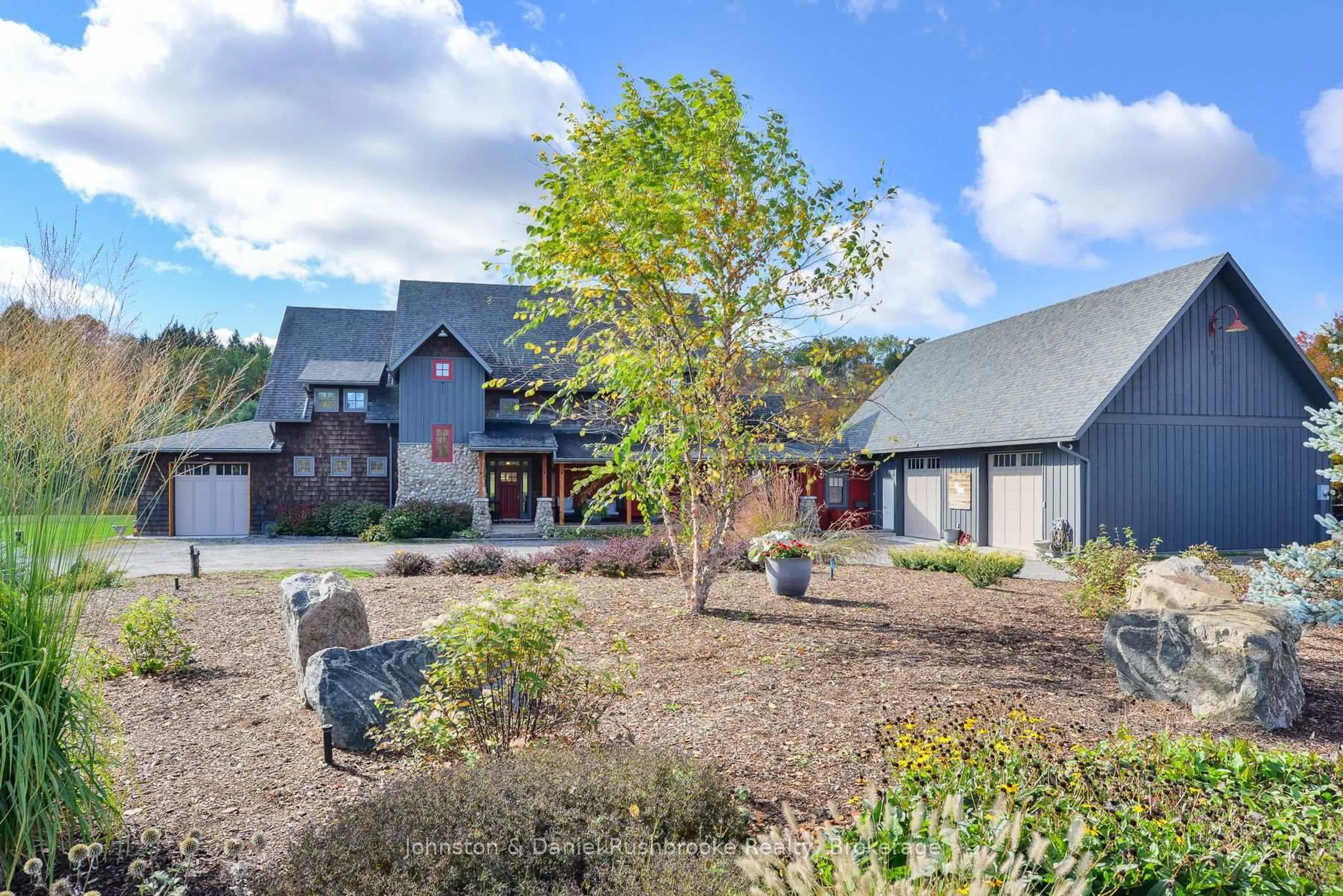 Unknown for 1422 Muskoka Rd 118 Rd, Bracebridge Ontario P1L 1W8