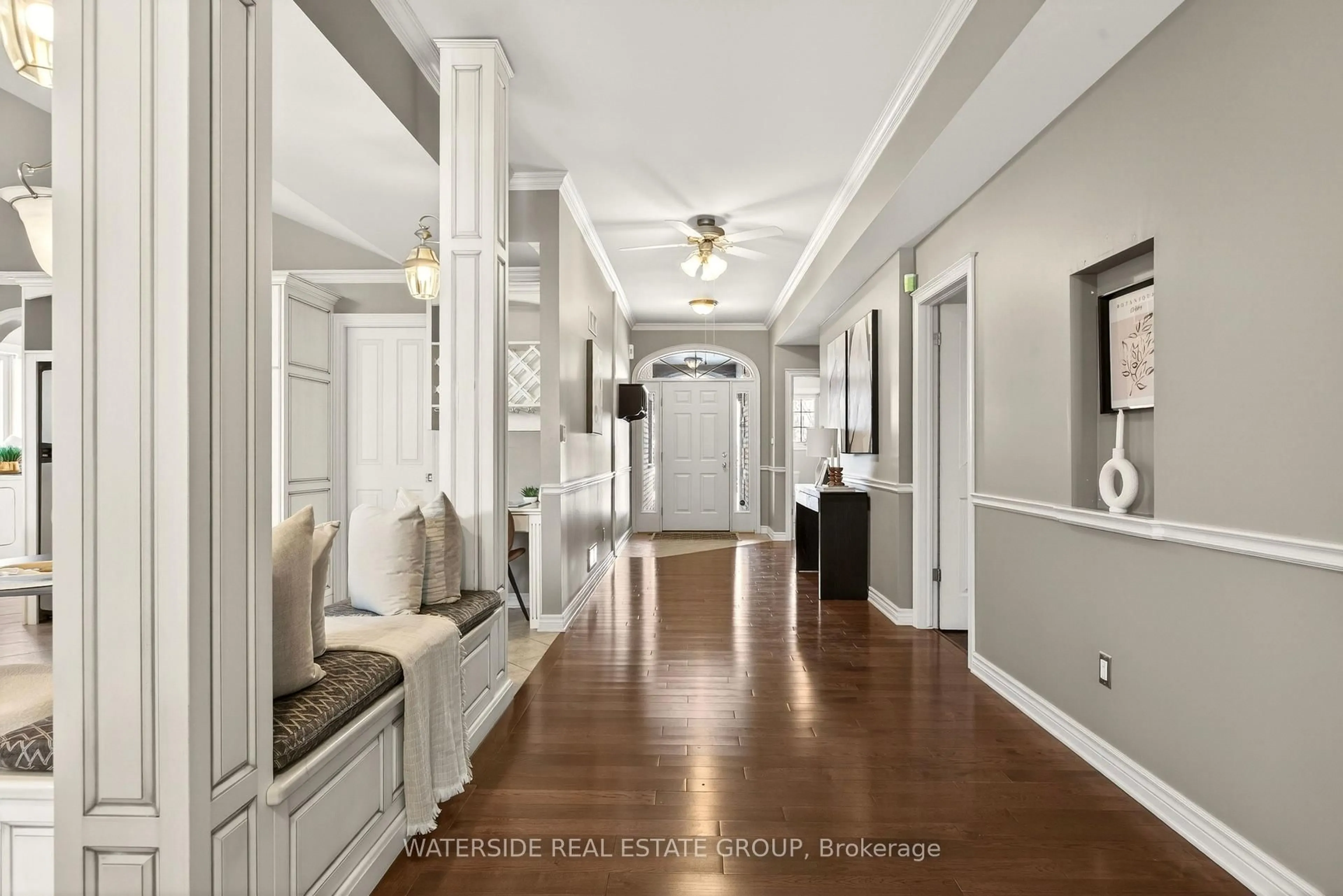 Indoor entryway for 39 Bellevue Crt, Welland Ontario L3C 7M1