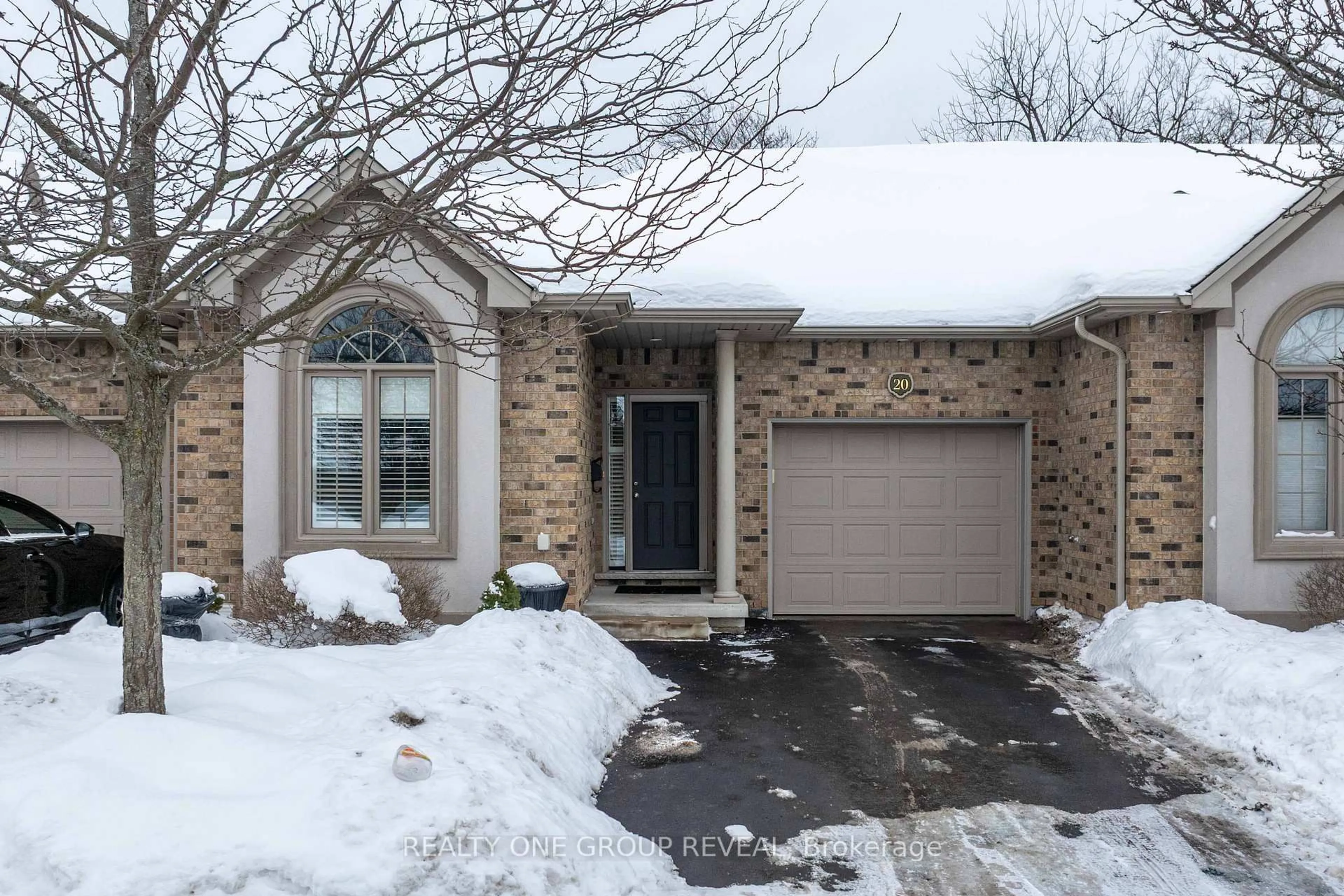 Home with brick exterior material, street for 4399 Montrose Rd #20, Niagara Falls Ontario L2E 5B3