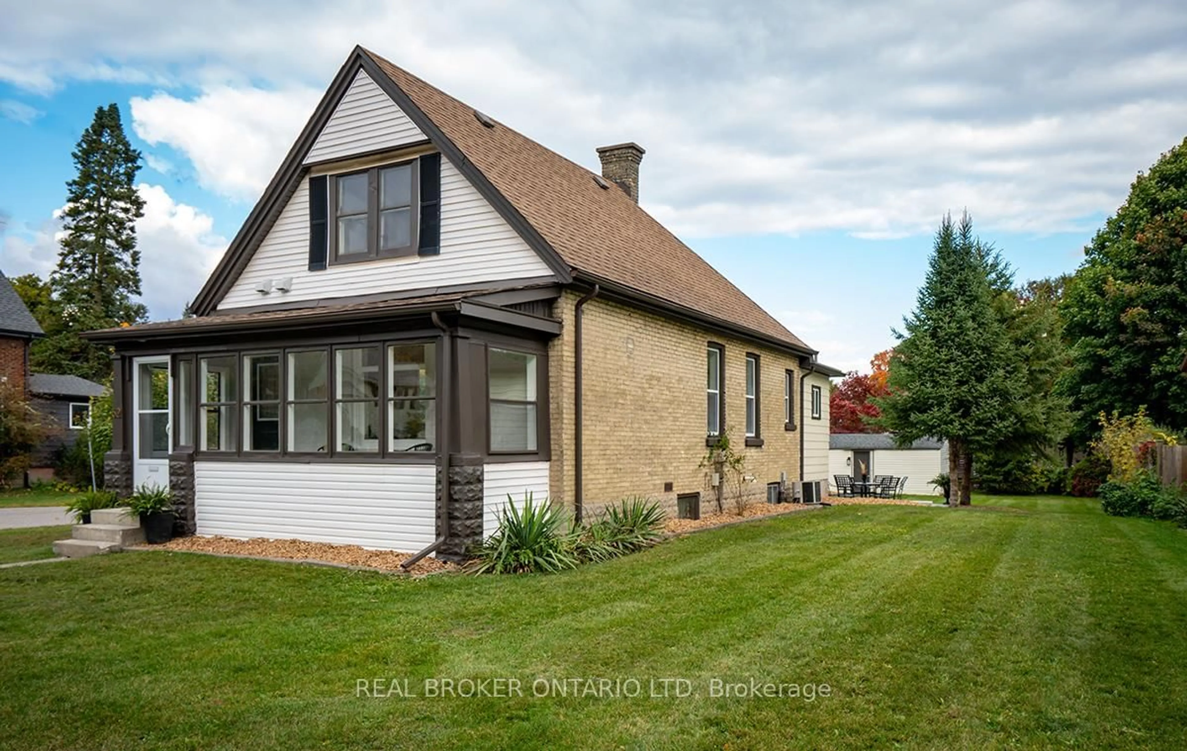 Home with brick exterior material, street for 62 Barker St, London East Ontario N5Y 1X6