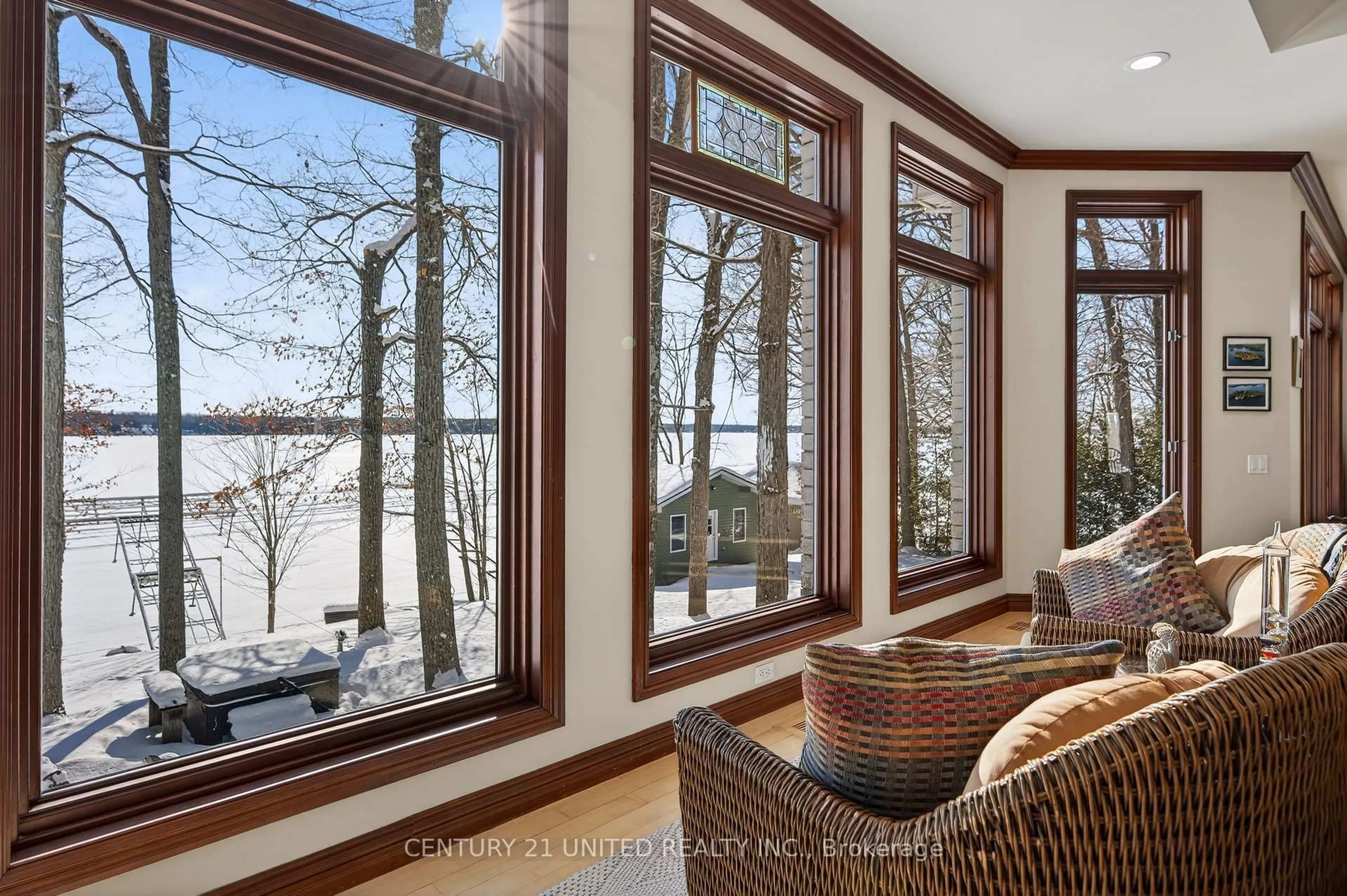 Indoor entryway for 3227 Fire Route 50, Selwyn Ontario K0L 2H0