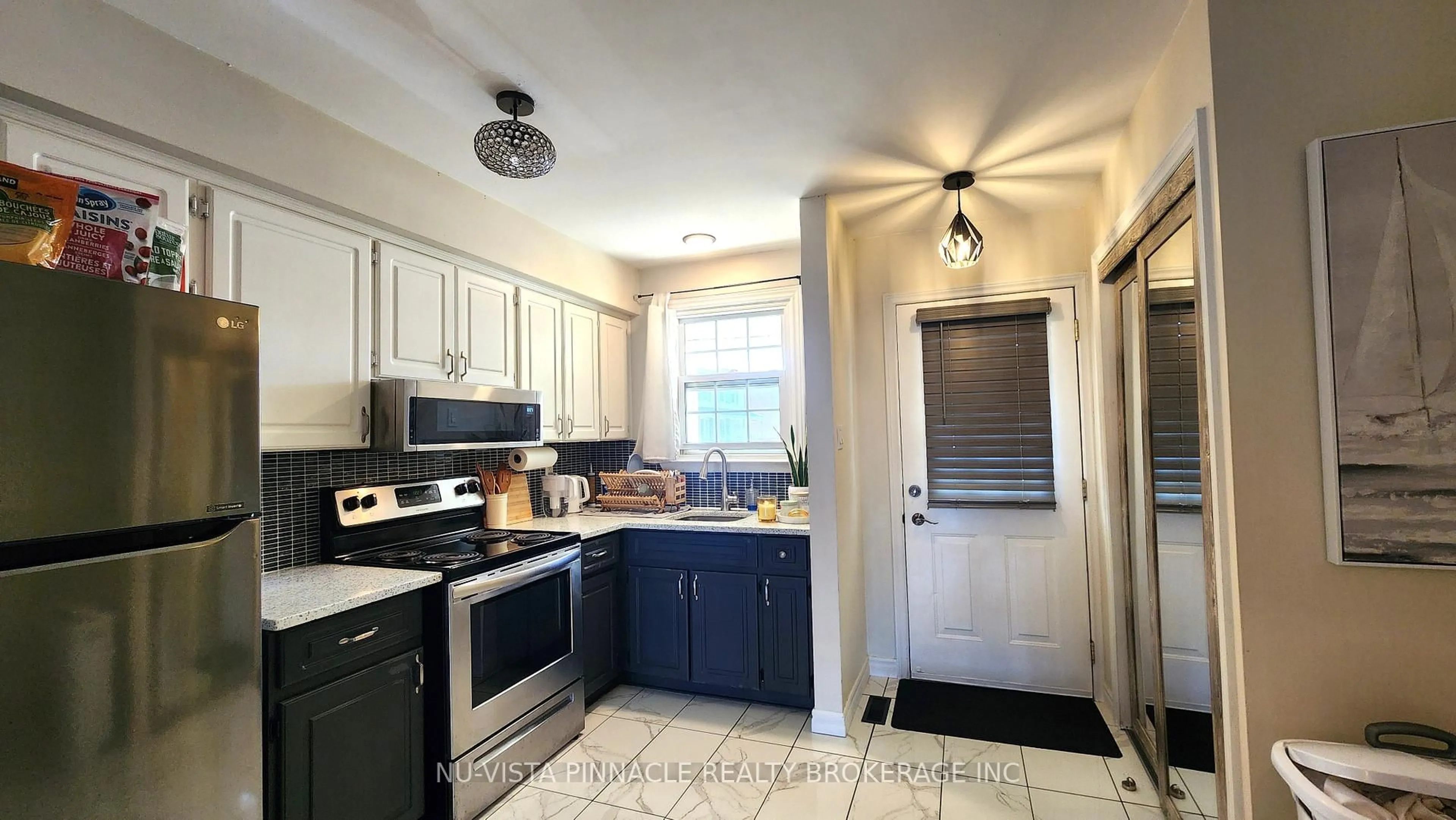 Standard kitchen, ceramic/tile floor for 143 Wellesley Cres #E, London East Ontario N5V 1J6