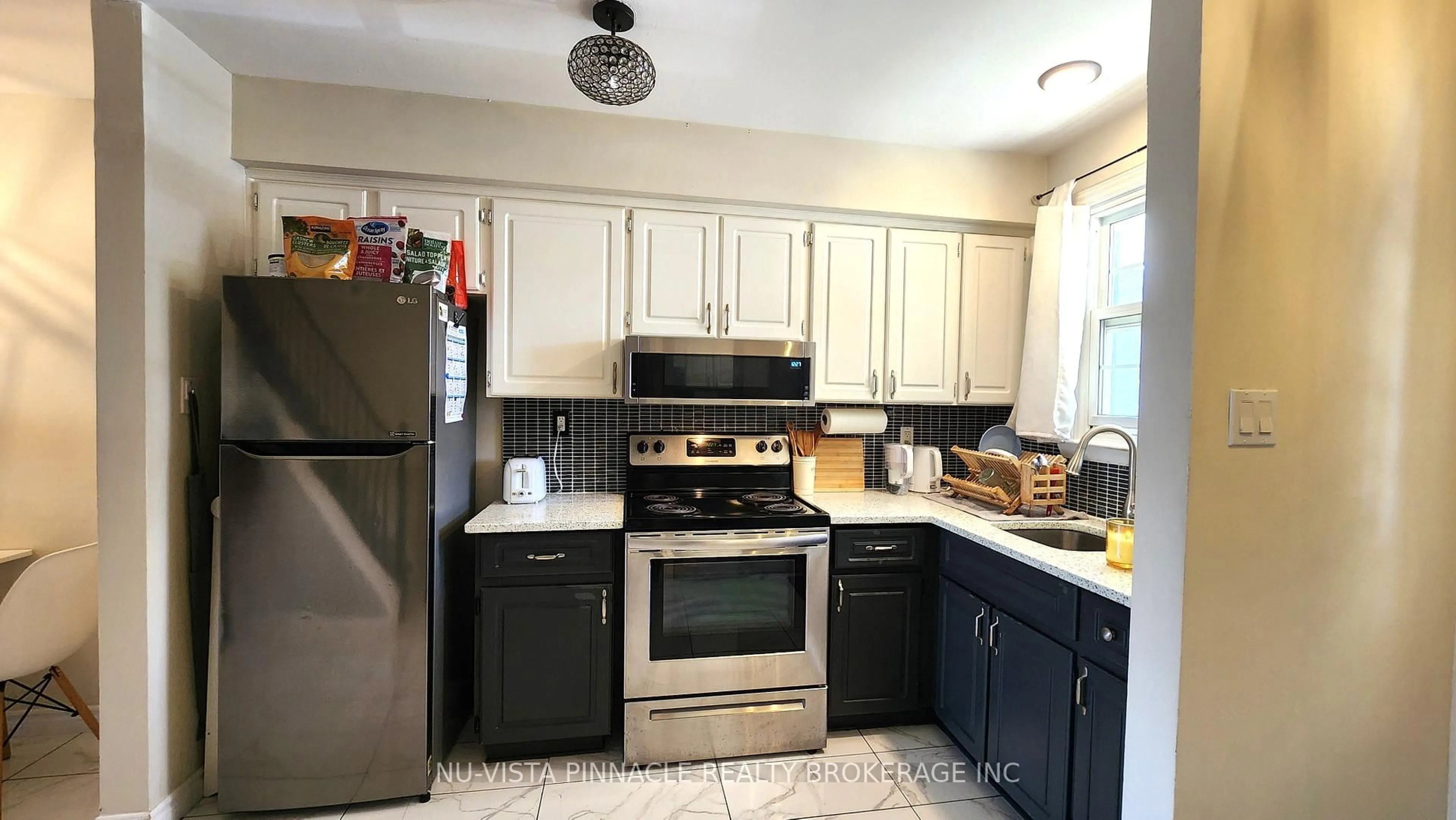 Standard kitchen, unknown for 143 Wellesley Cres #E, London East Ontario N5V 1J6