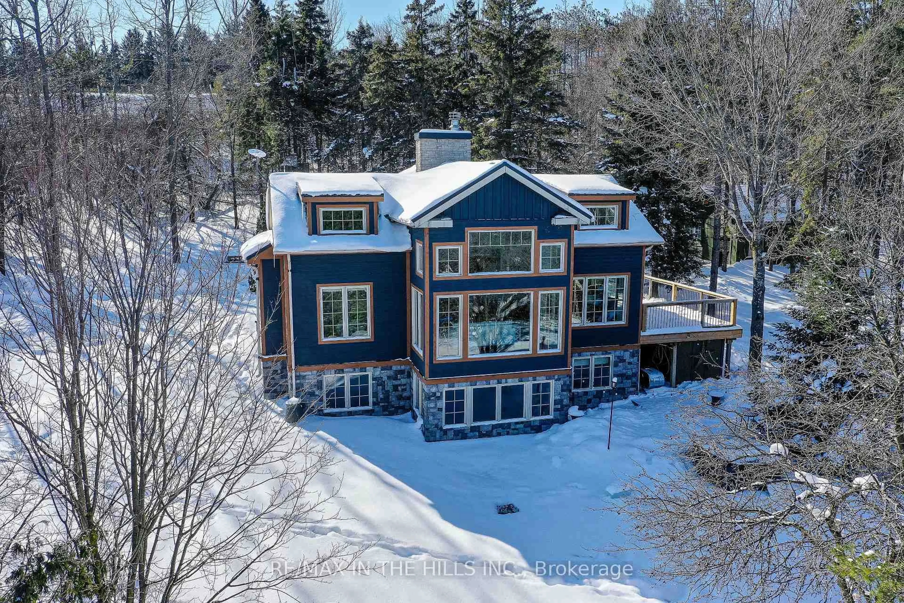 A pic from outside/outdoor area/front of a property/back of a property/a pic from drone, unknown for 427223 25 Sdrd, Mono Ontario L9V 1E6