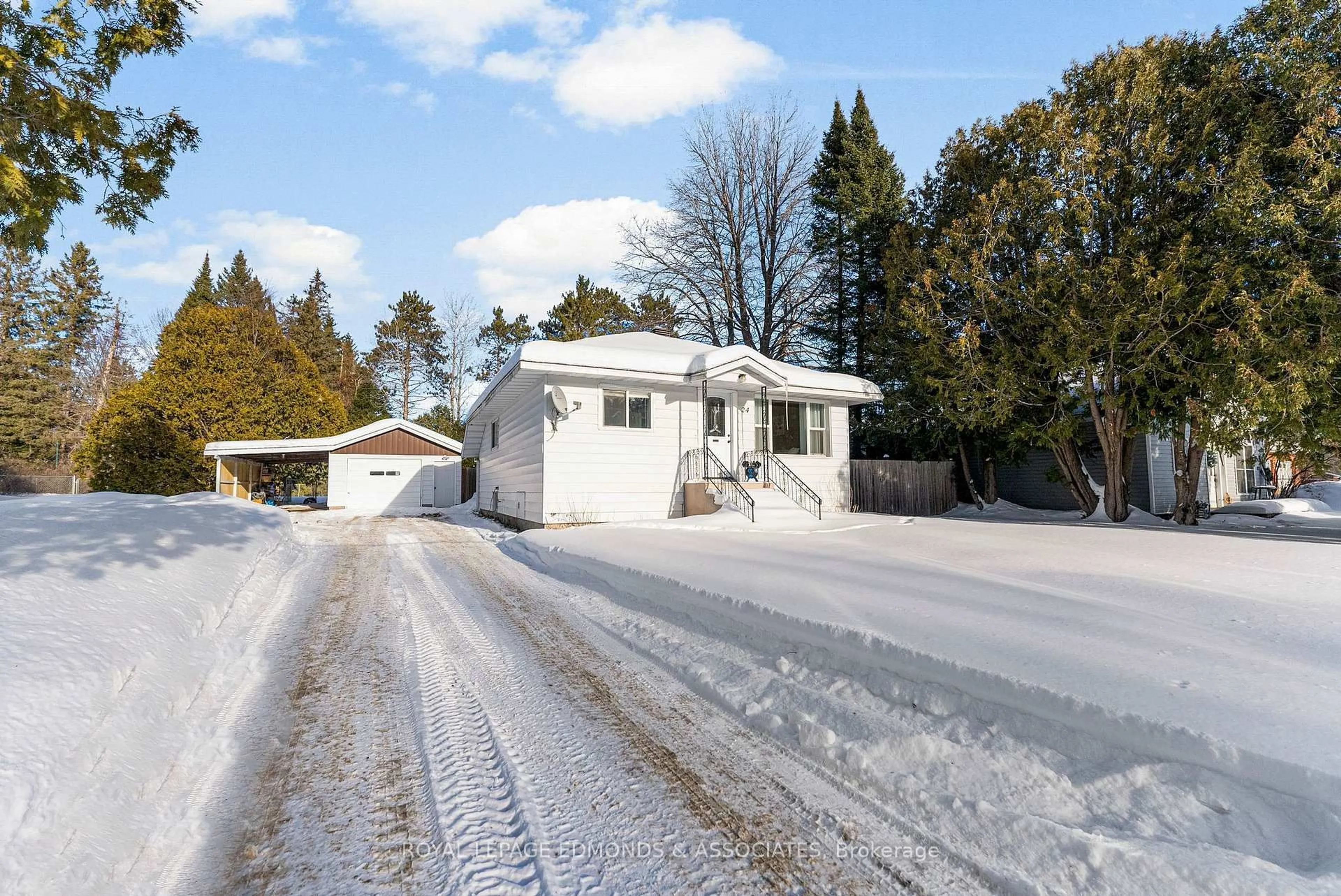 Unknown for 24 Ottawa St, Chalk River Ontario K0J 1J0