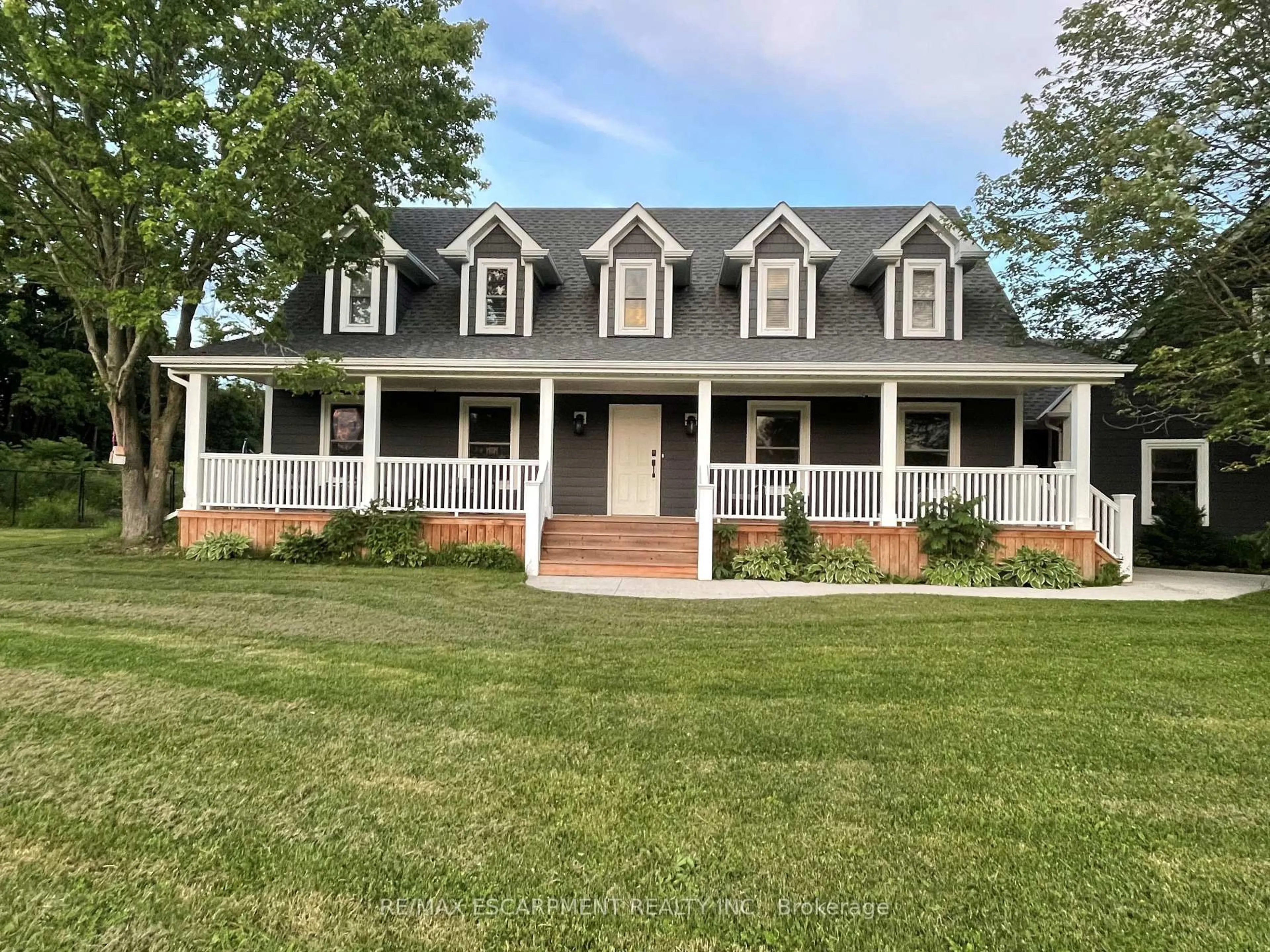 Home with vinyl exterior material, unknown for 192 Concession 14, Hamilton Ontario N0B 2J0