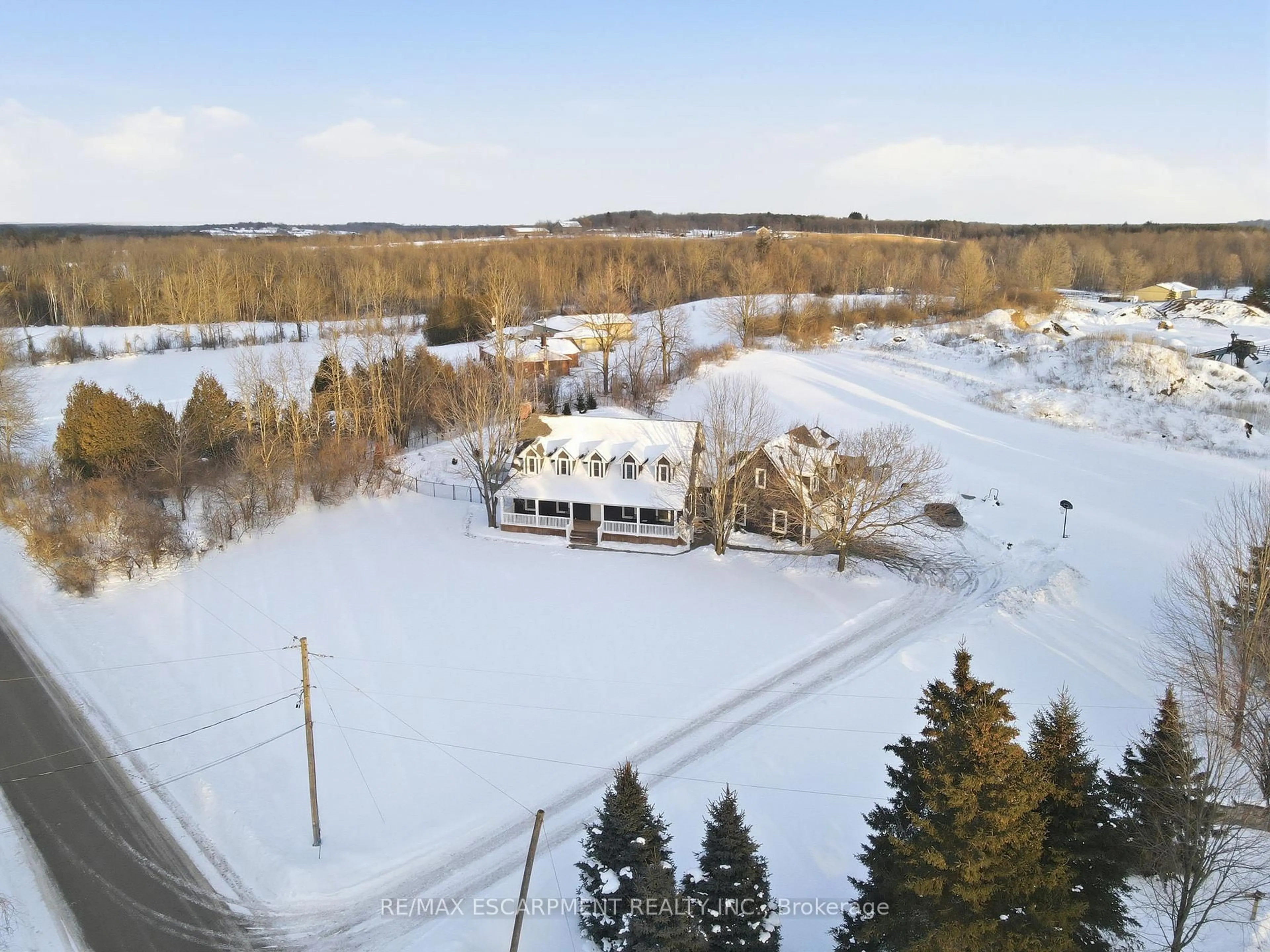 A pic from outside/outdoor area/front of a property/back of a property/a pic from drone, unknown for 192 Concession 14, Hamilton Ontario N0B 2J0