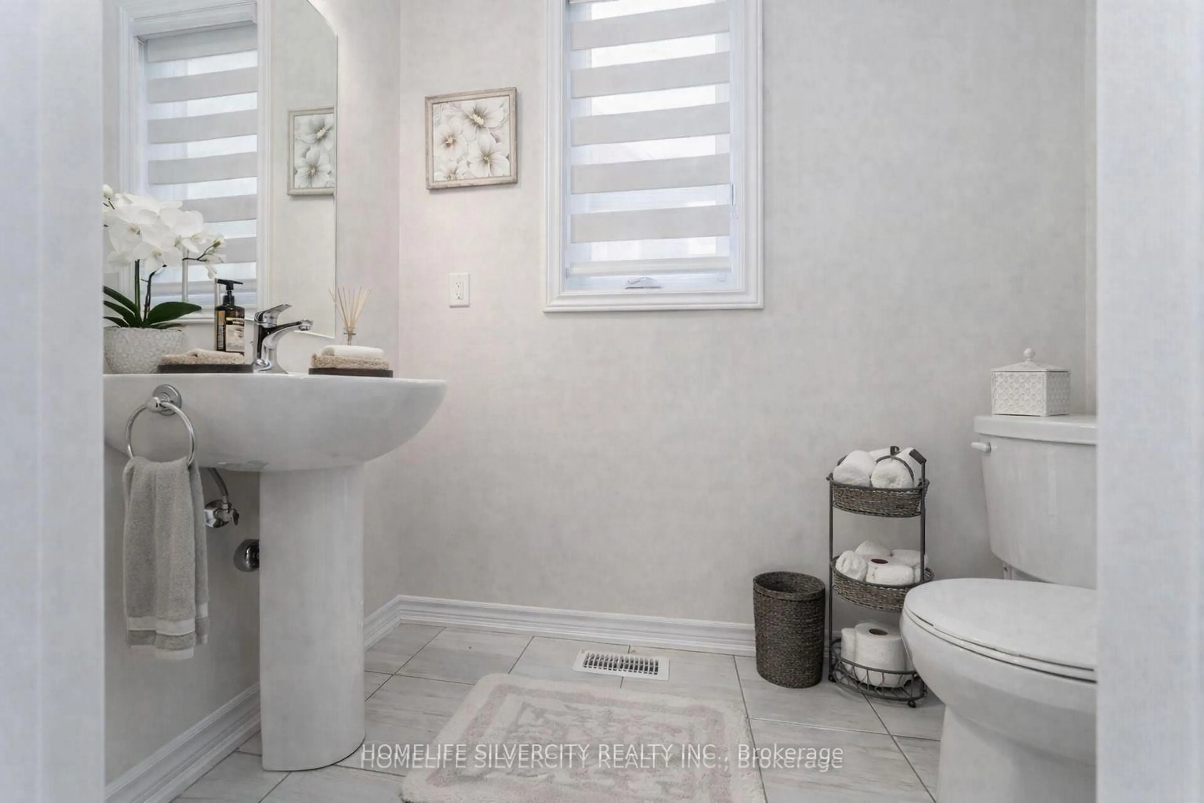 Standard bathroom, ceramic/tile floor for 96 Brown St, Erin Ontario N0B 1T0