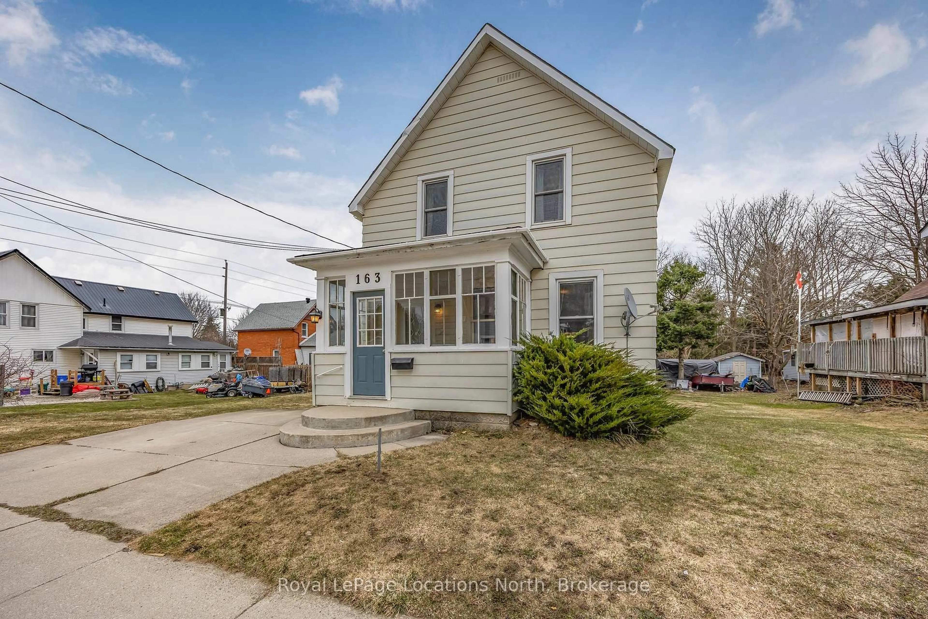 Home with vinyl exterior material, street for 163 Henry St, Meaford Ontario N4L 1E1