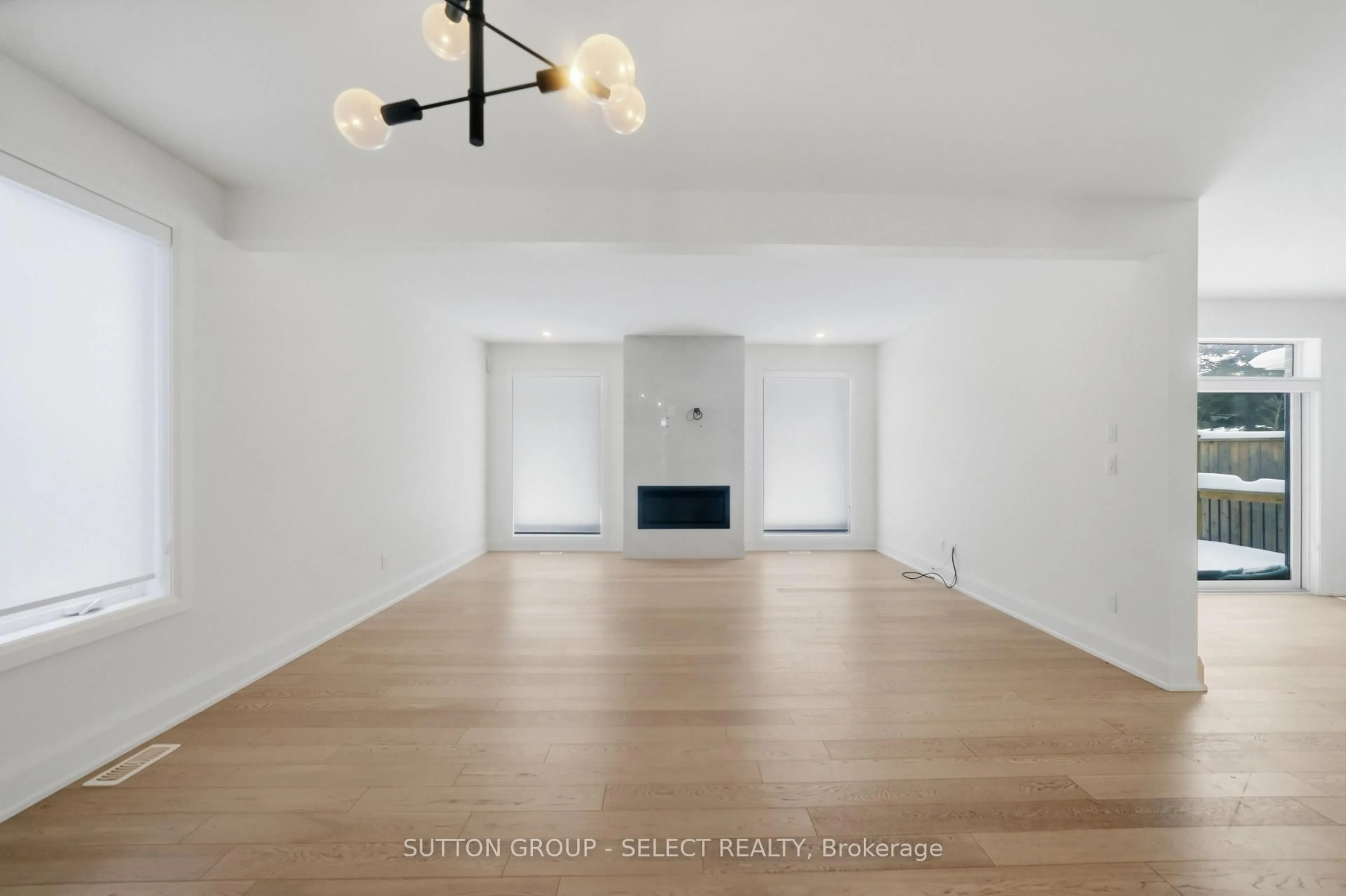 A pic of a room for 2273 Tokala Tr, London North Ontario N6G 0V8