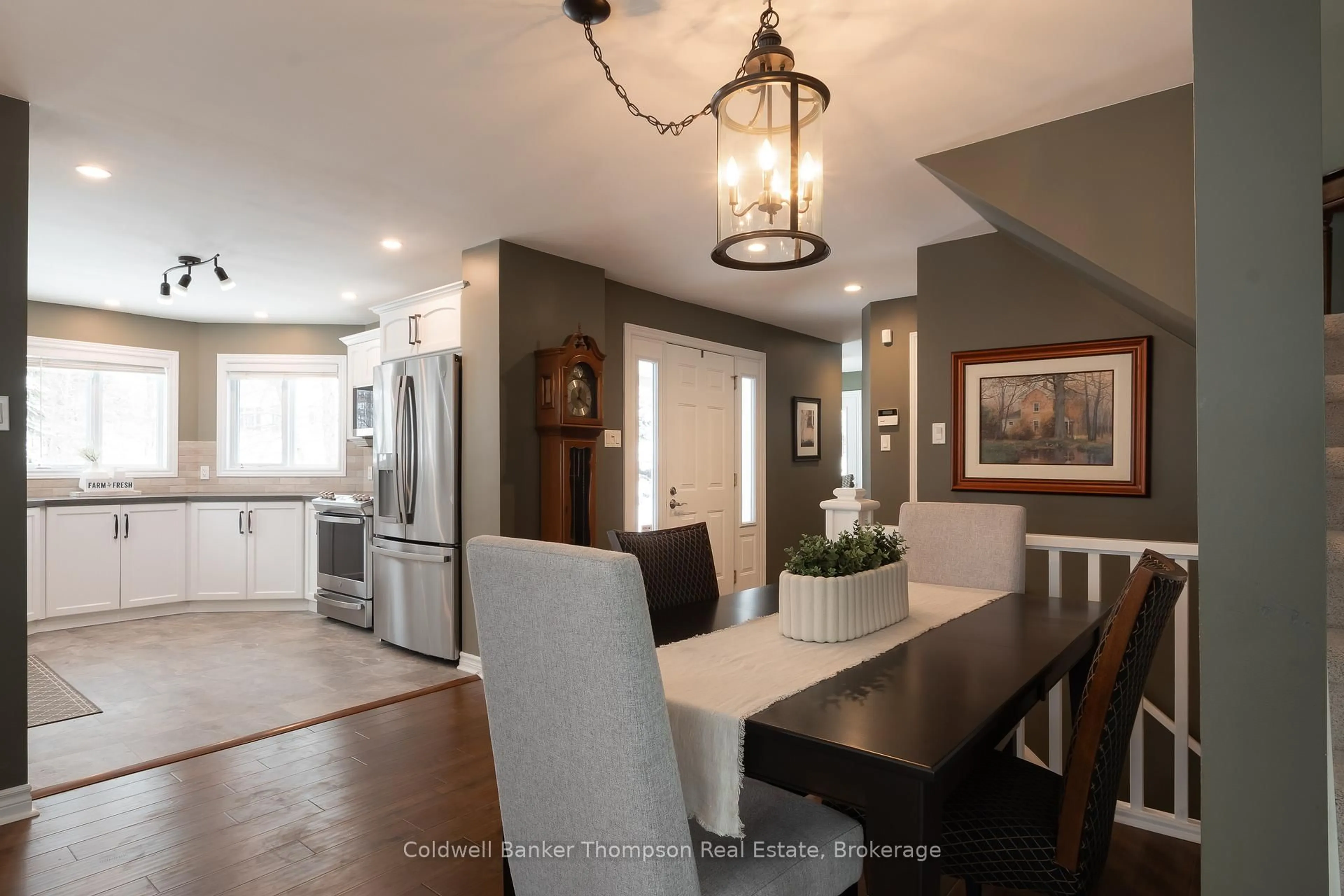 Open concept kitchen, unknown for 30 Deerfoot Tr, Huntsville Ontario P1H 0A6