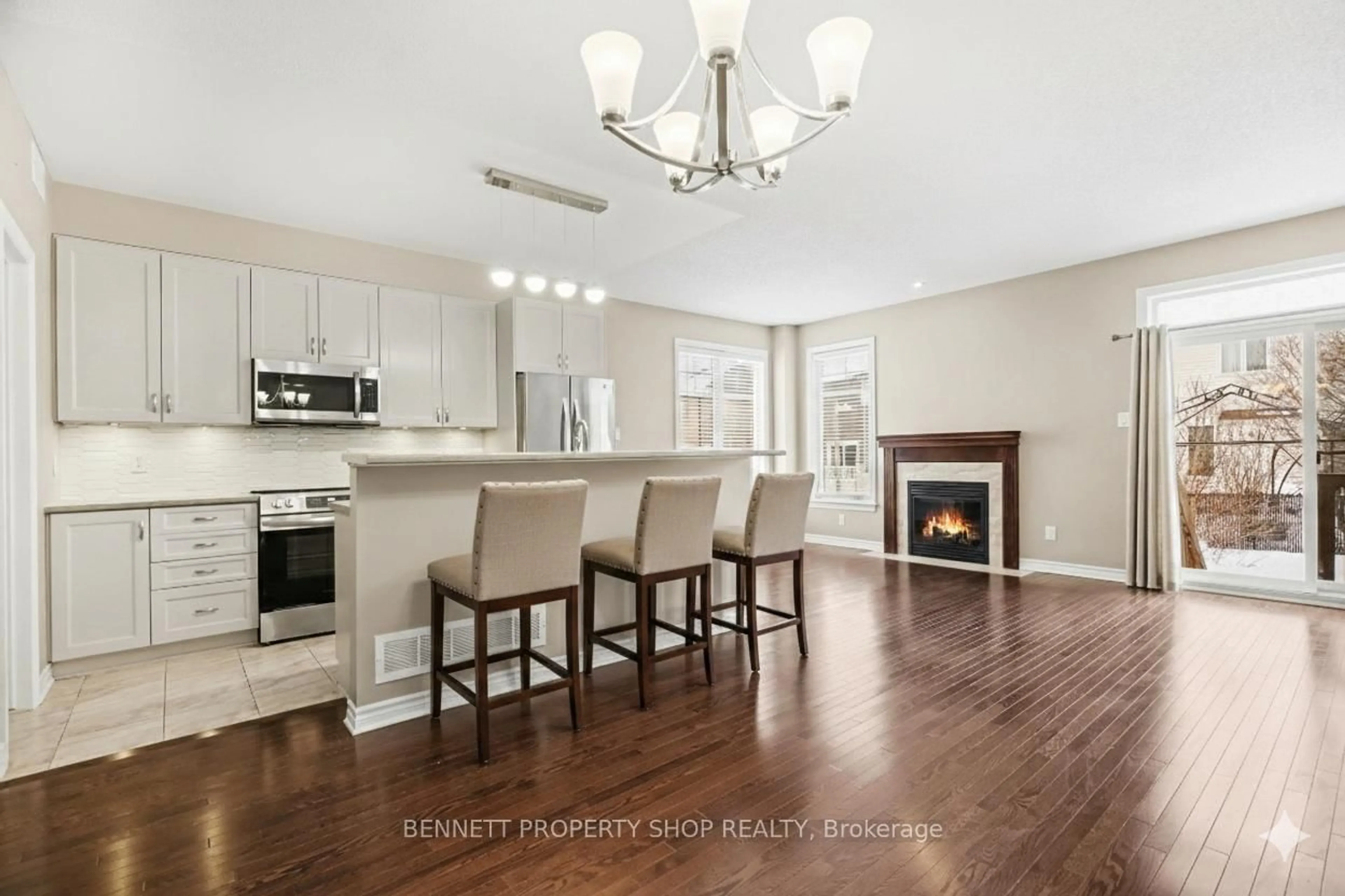 Open concept kitchen, unknown for 255 Mojave Cres, Ottawa Ontario K2S 0H6