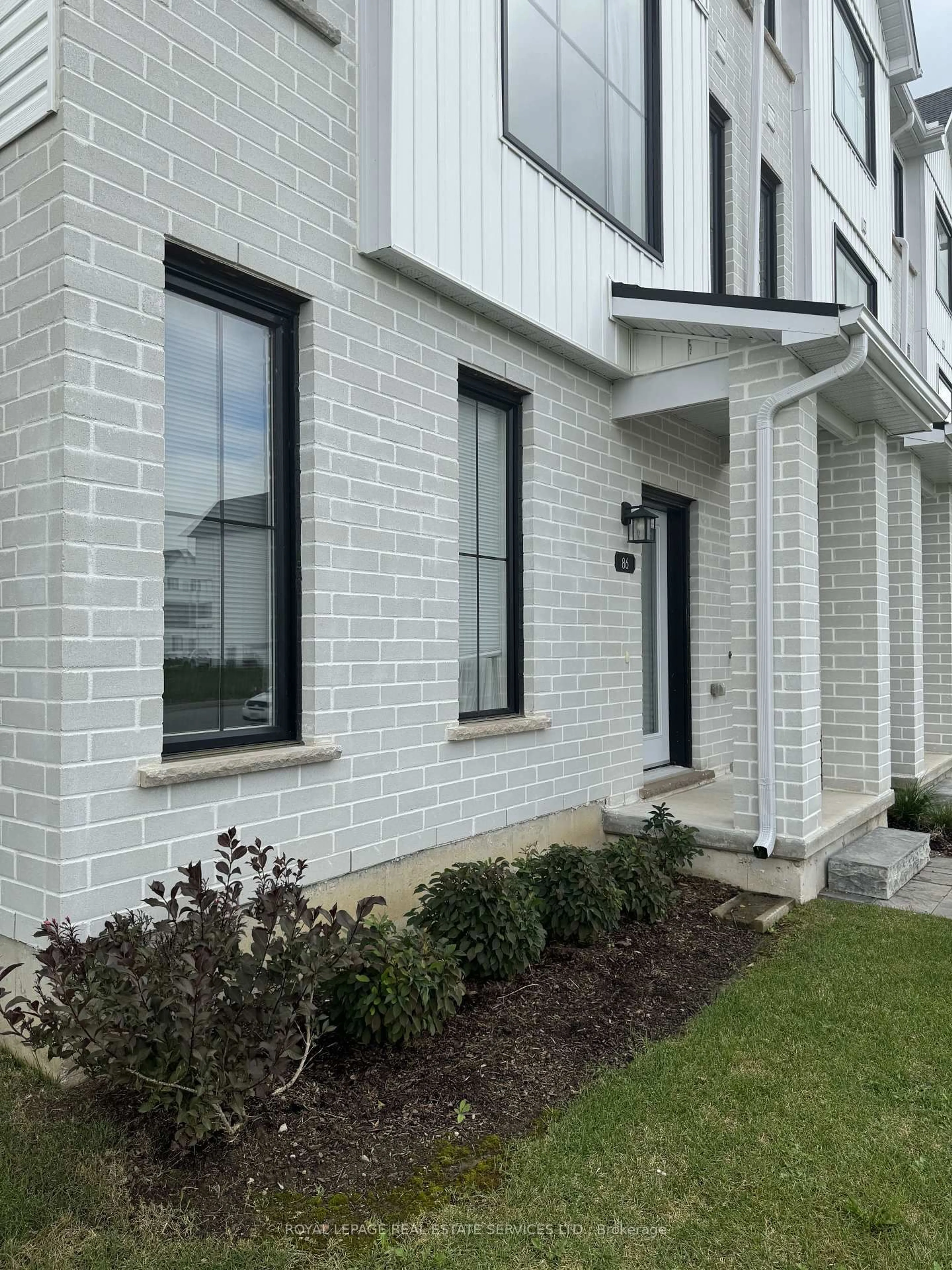 Home with brick exterior material, building for 1781 Henrica Ave #86, London North Ontario N6G 0Y2