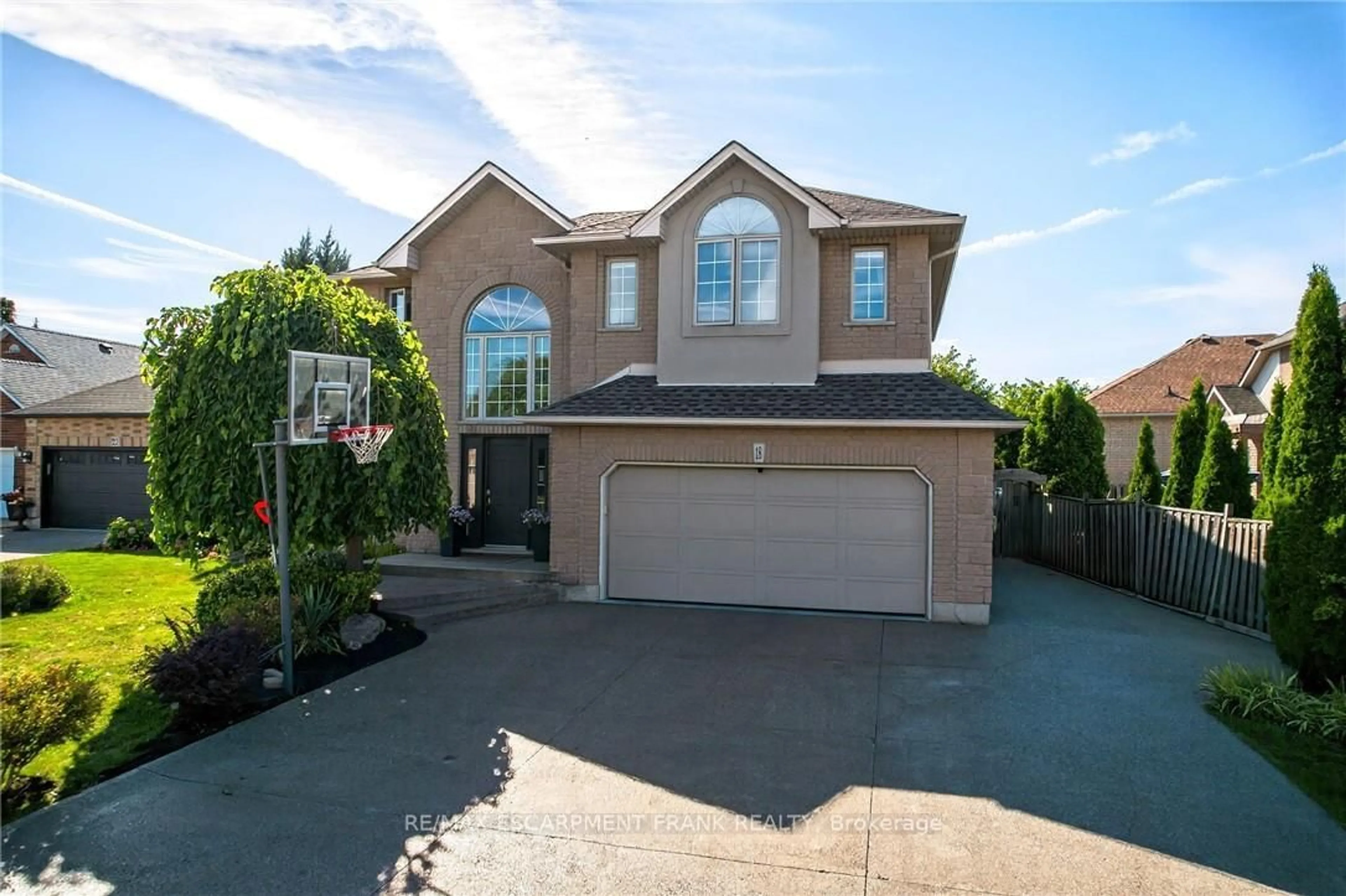 Home with brick exterior material, street for 18 Konstantine Crt, Hamilton Ontario L9B 2T3