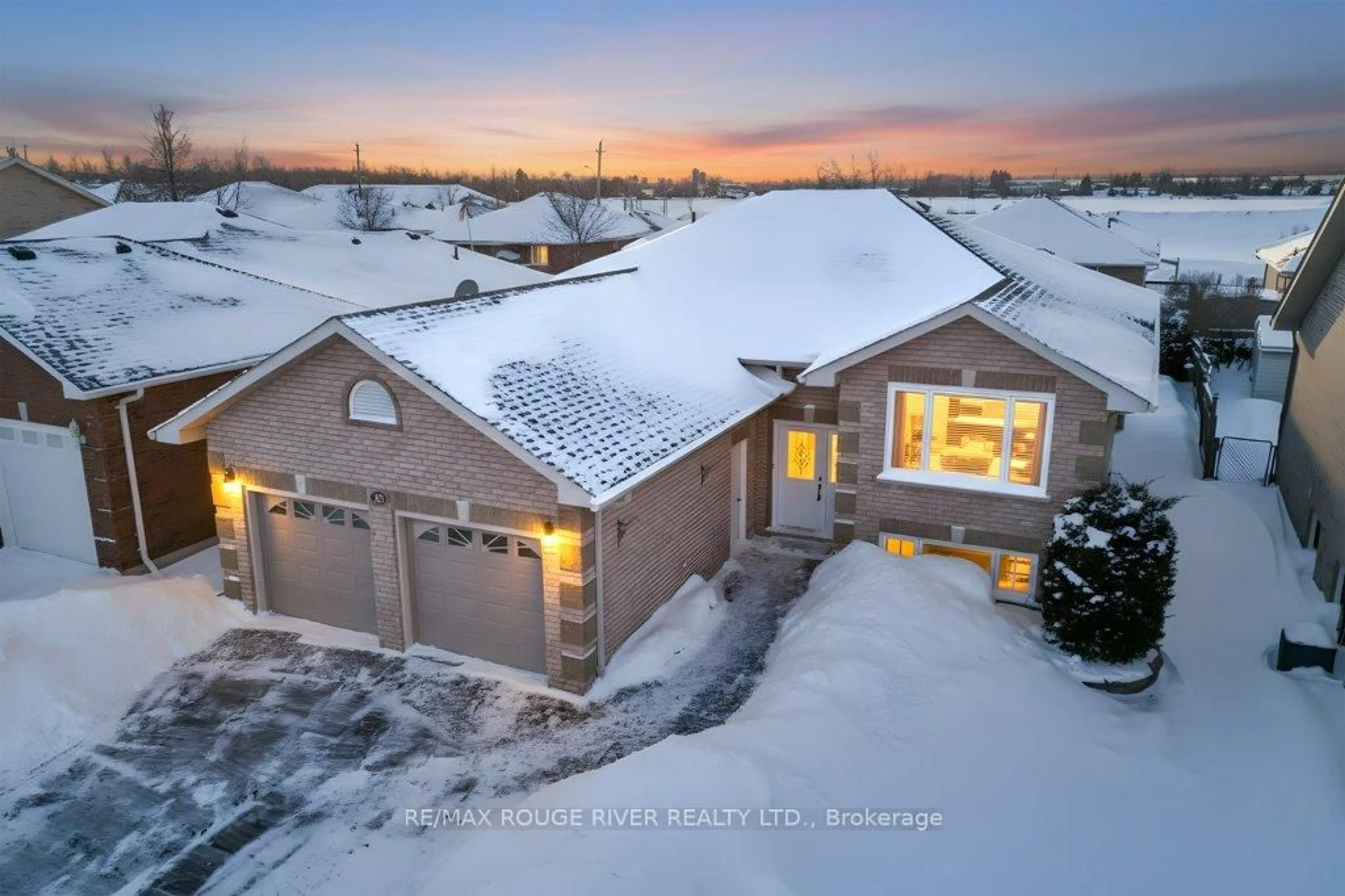 A pic from outside/outdoor area/front of a property/back of a property/a pic from drone, street for 26 Eakins Cres, Kawartha Lakes Ontario K9V 6J9