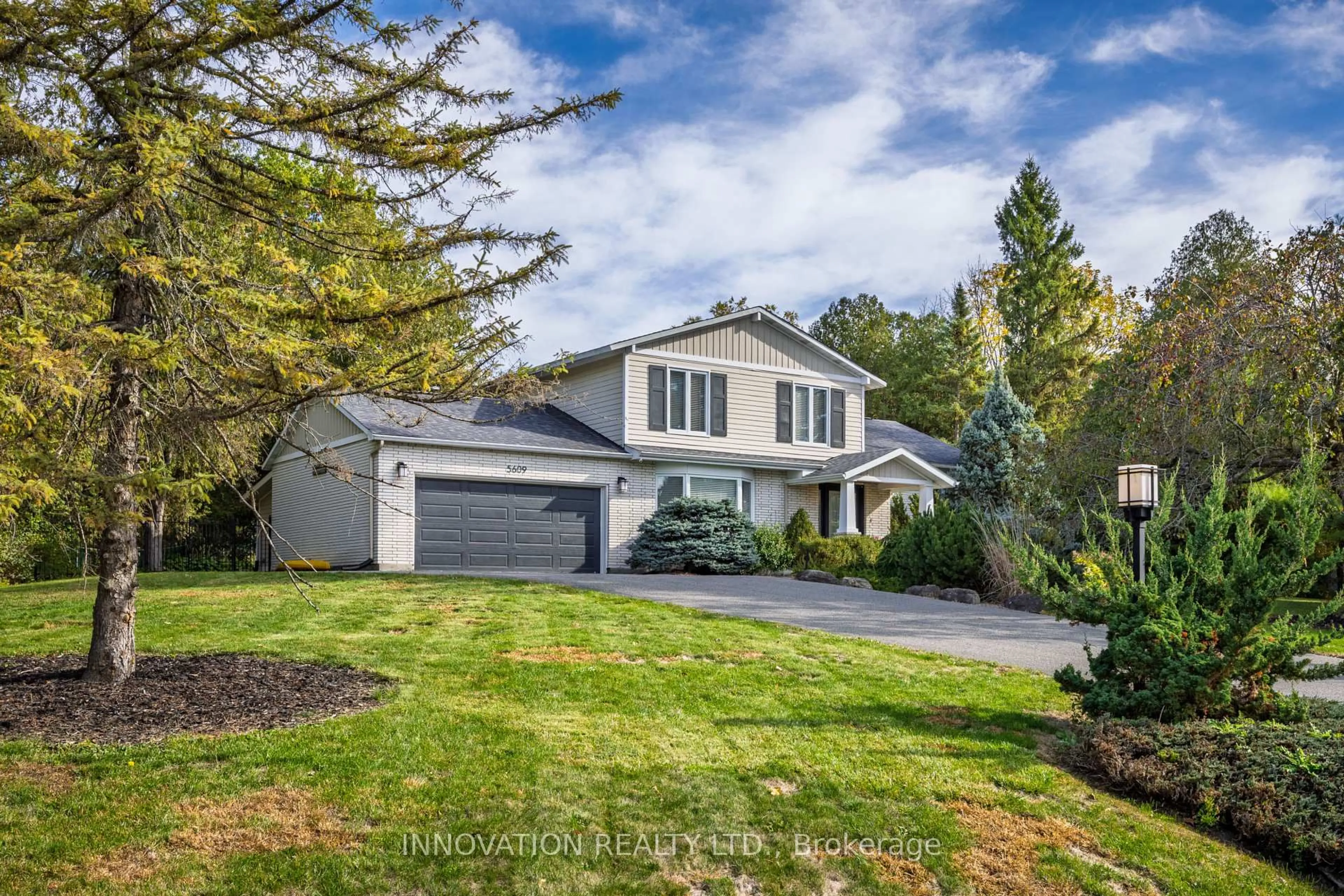 Home with vinyl exterior material, street for 5609 South River Dr, Manotick Ontario K4M 1J4