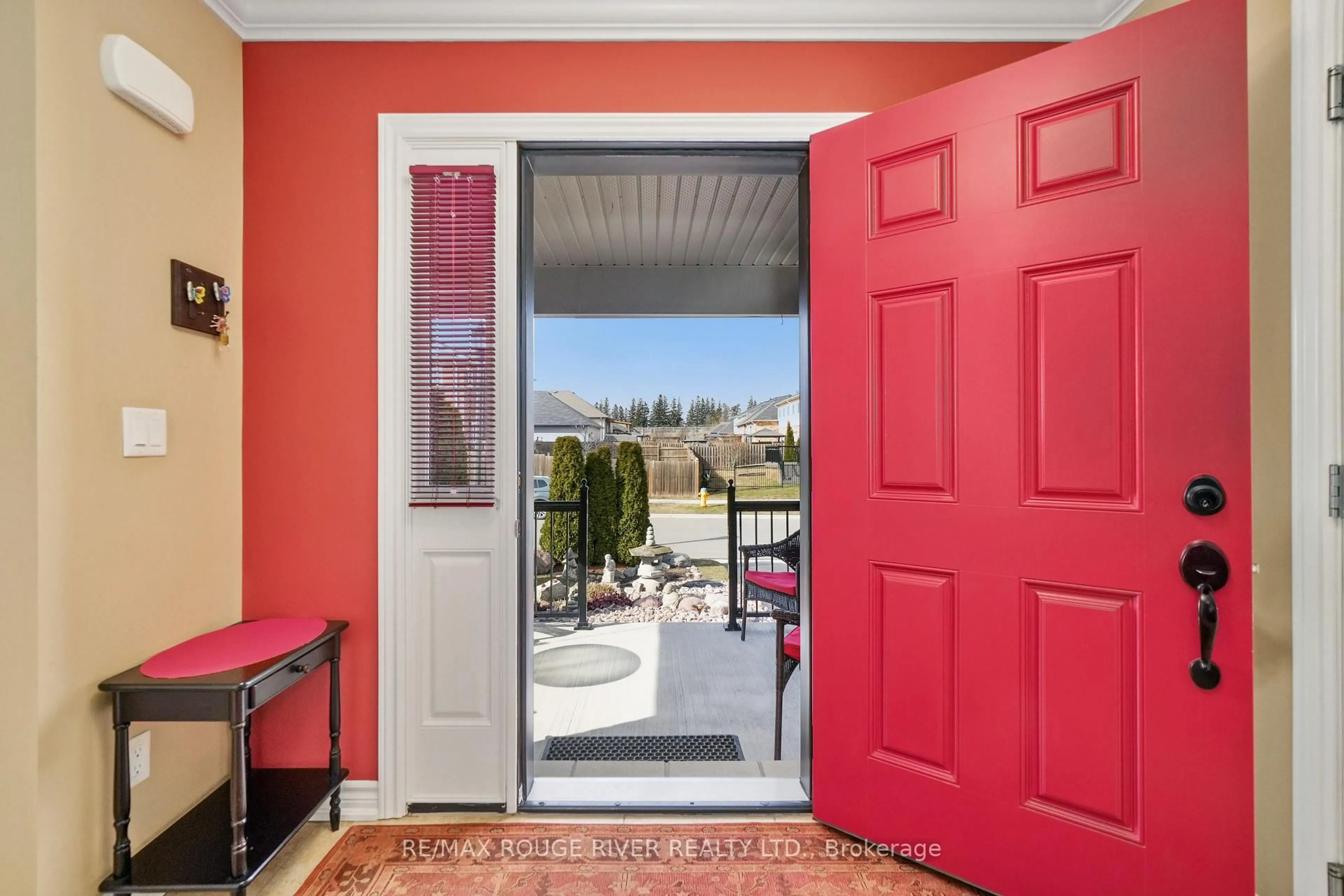 Indoor entryway for 378 Lonsberry Dr, Cobourg Ontario K9A 0K4