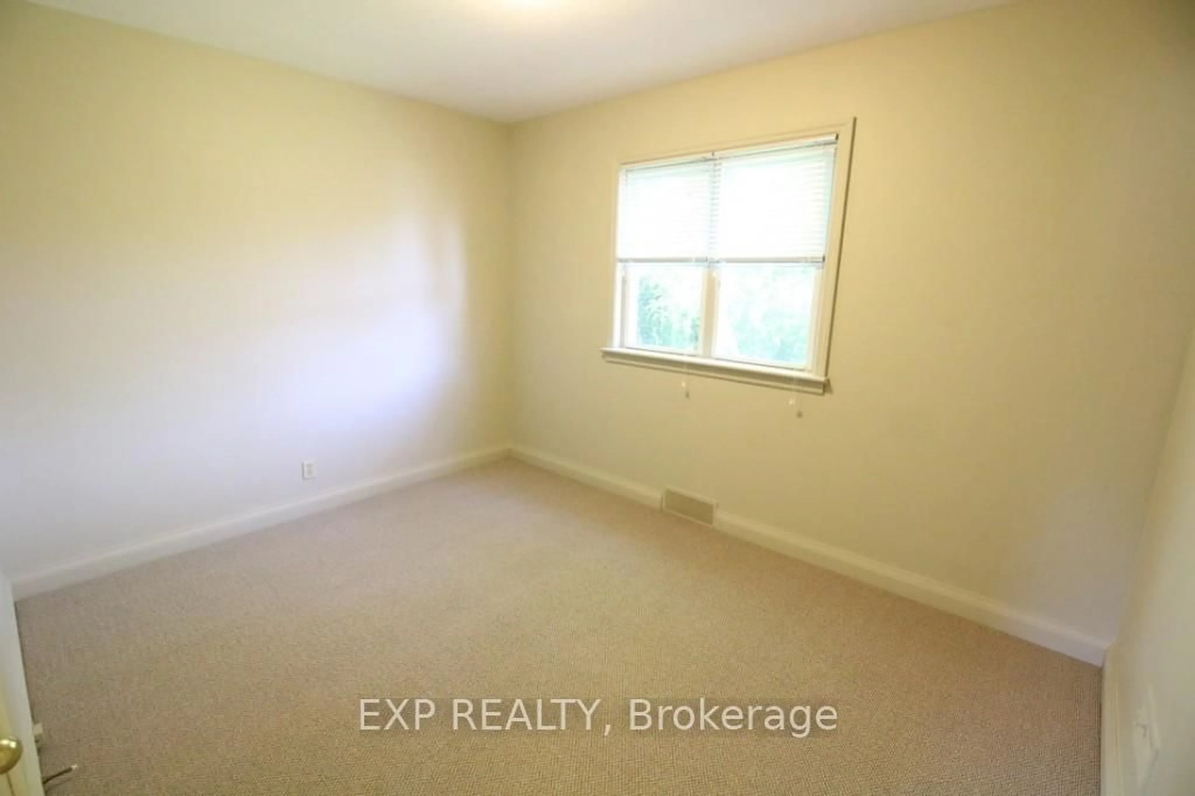 A pic of a room for 106 Haig St, St. Catharines Ontario L2R 6L2