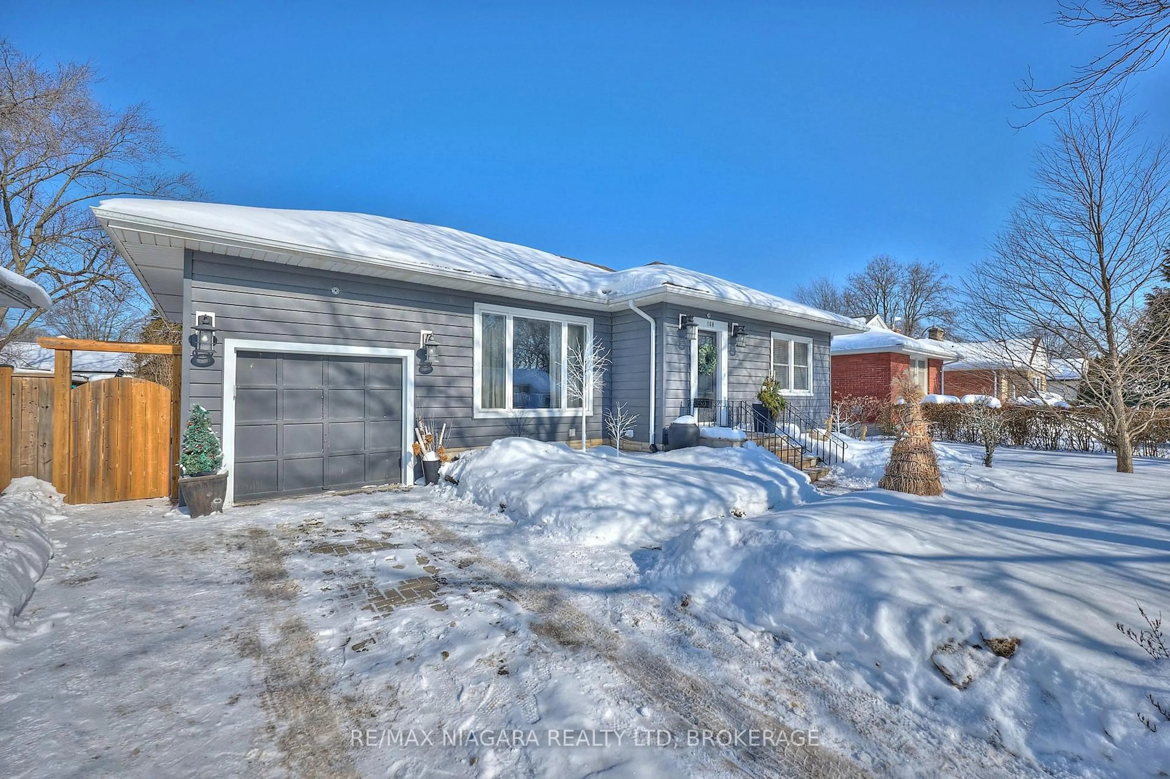 Unknown for 160 Norway Ave, Welland Ontario L3C 4A5