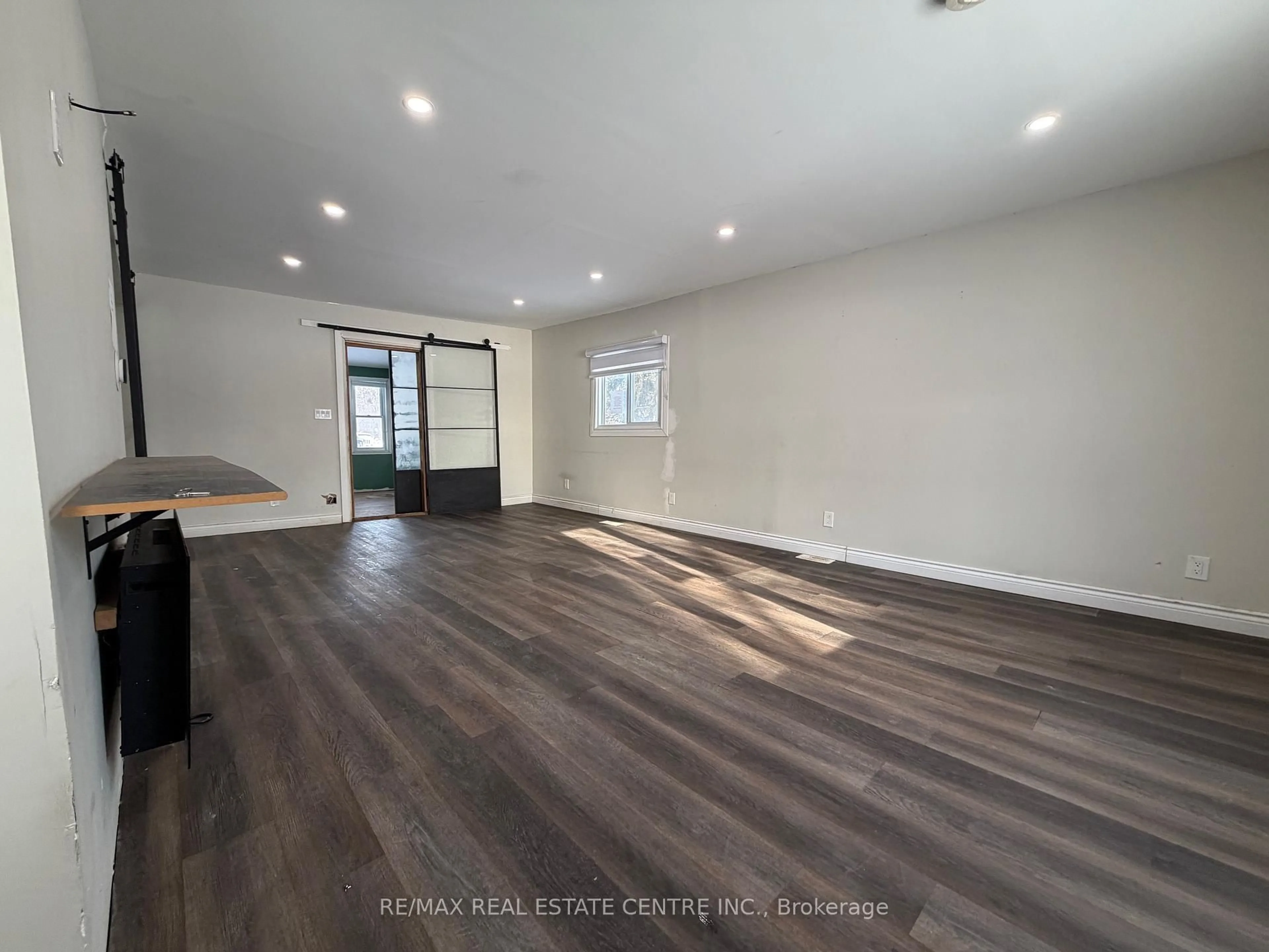 A pic of a room for 541 Burtch Rd, Brantford Ontario N0E 1K0