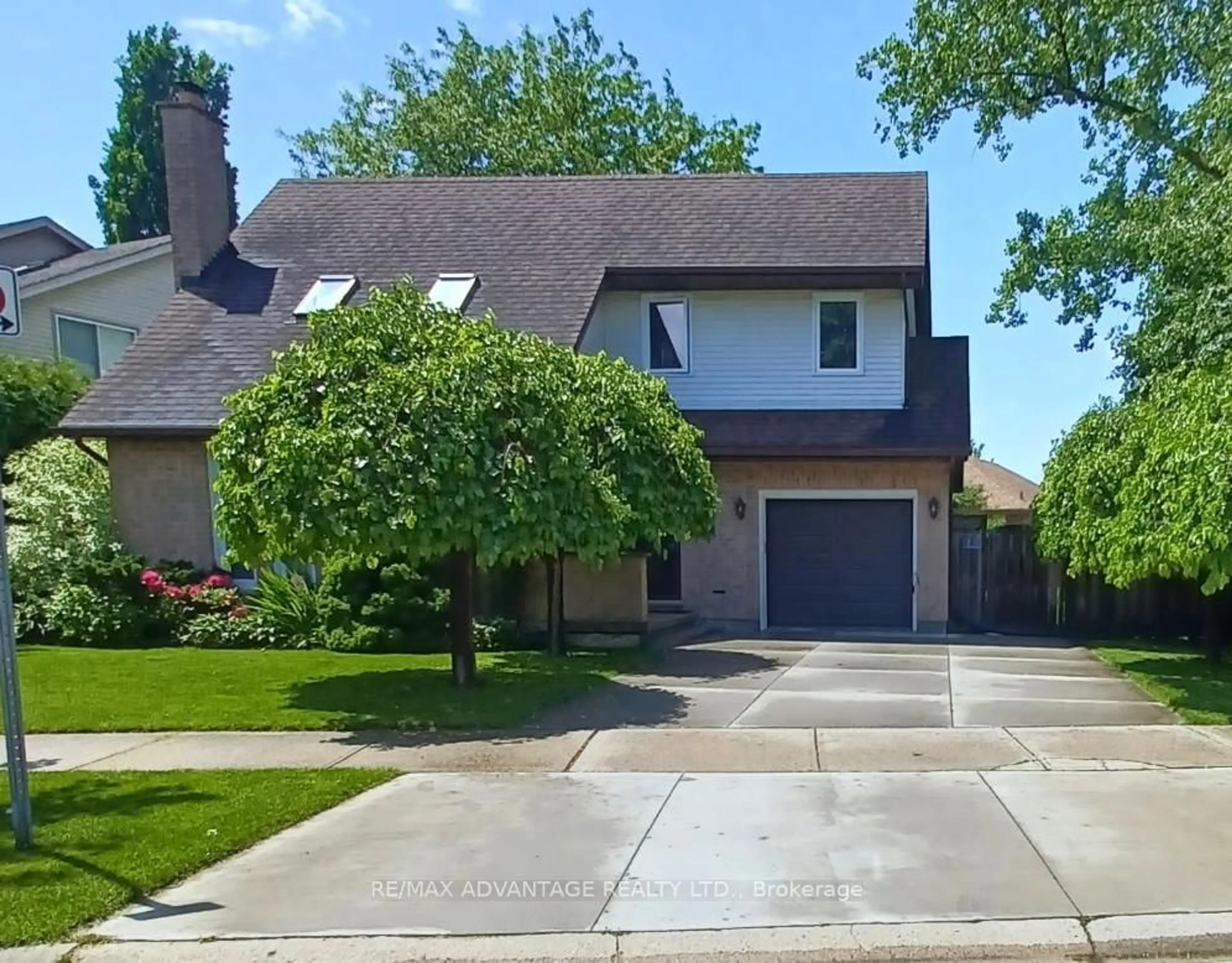 Home with brick exterior material, street for 122 Barrydale Cres, London North Ontario N6G 2X6