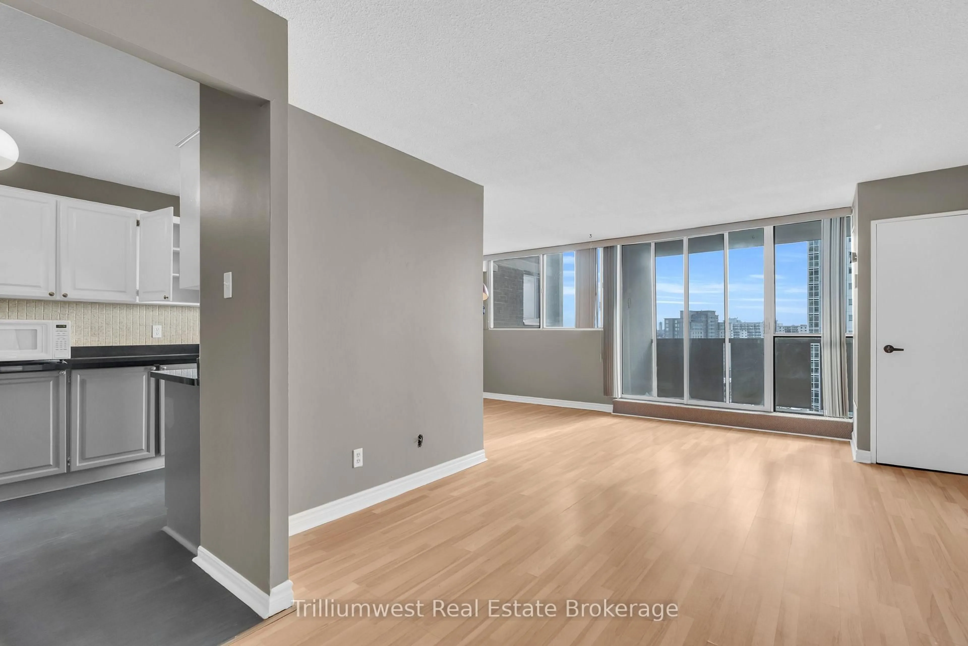 A pic of a room for 375 King St #1003, Waterloo Ontario N2J 4L6