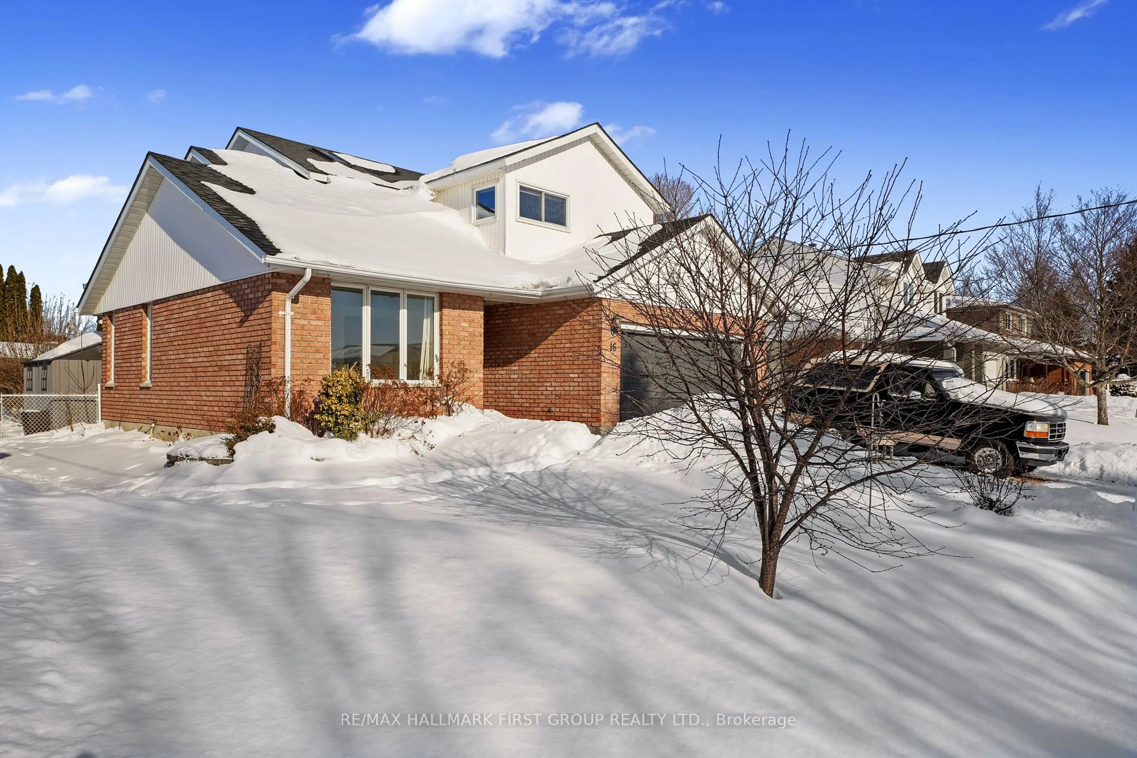 A pic from outside/outdoor area/front of a property/back of a property/a pic from drone, street for 16 Anne St, Brighton Ontario K0K 1H0