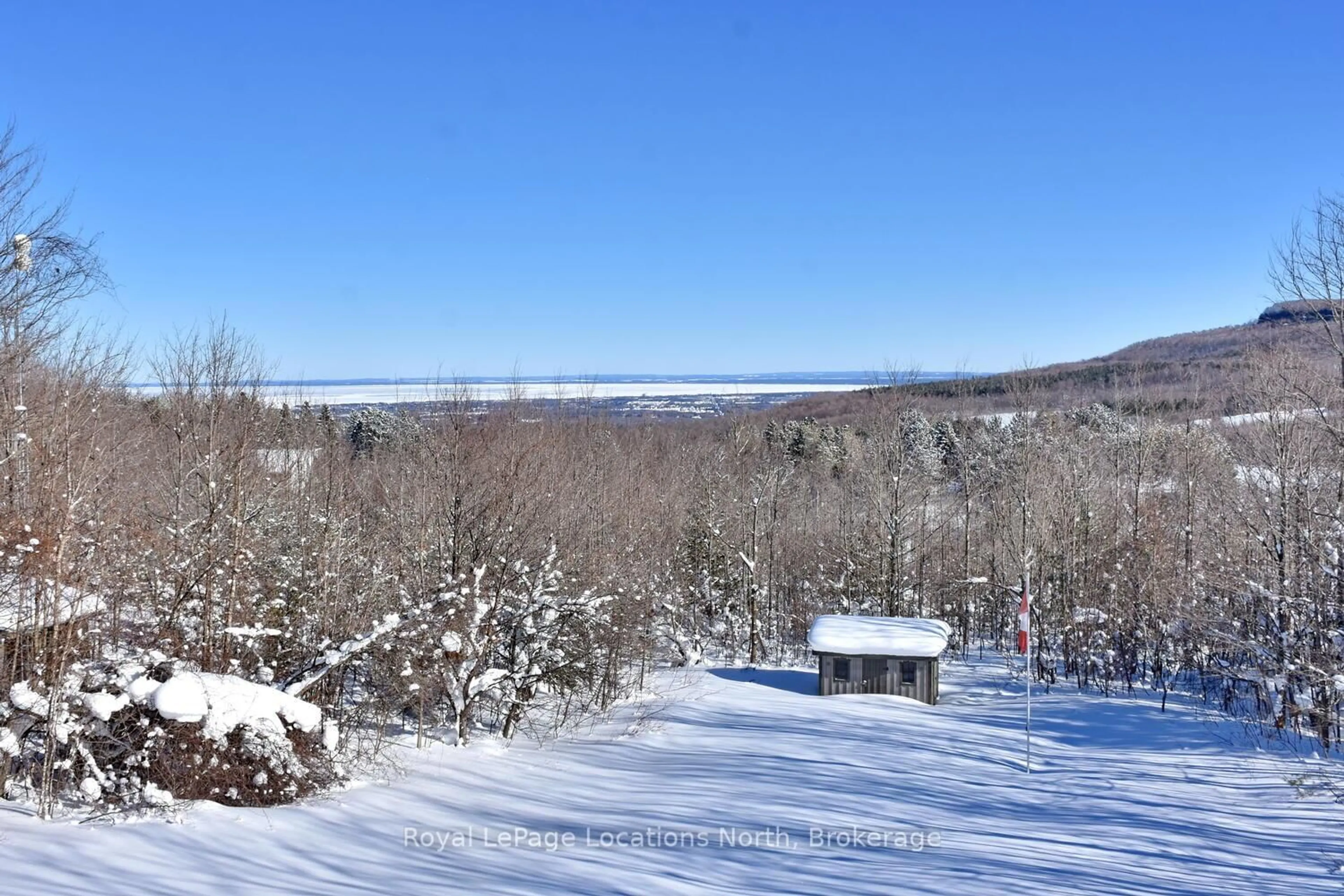 A pic from outside/outdoor area/front of a property/back of a property/a pic from drone, water/lake/river/ocean view for 109 KIONONTIO Tr, Blue Mountains Ontario L9Y 0R6