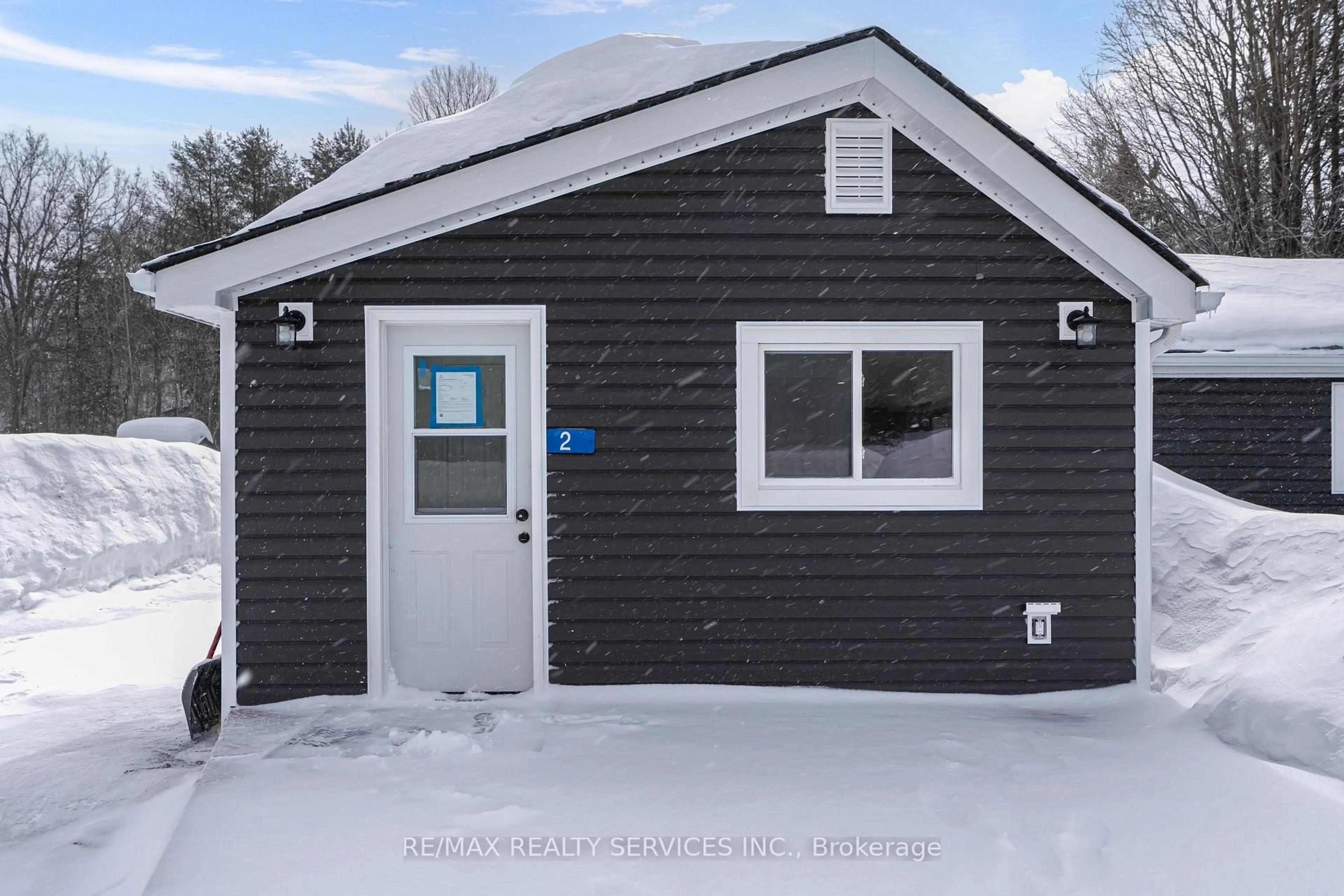 Shed for 7826 Lake Joseph Rd, Georgian Bay Ontario P0B 1K0