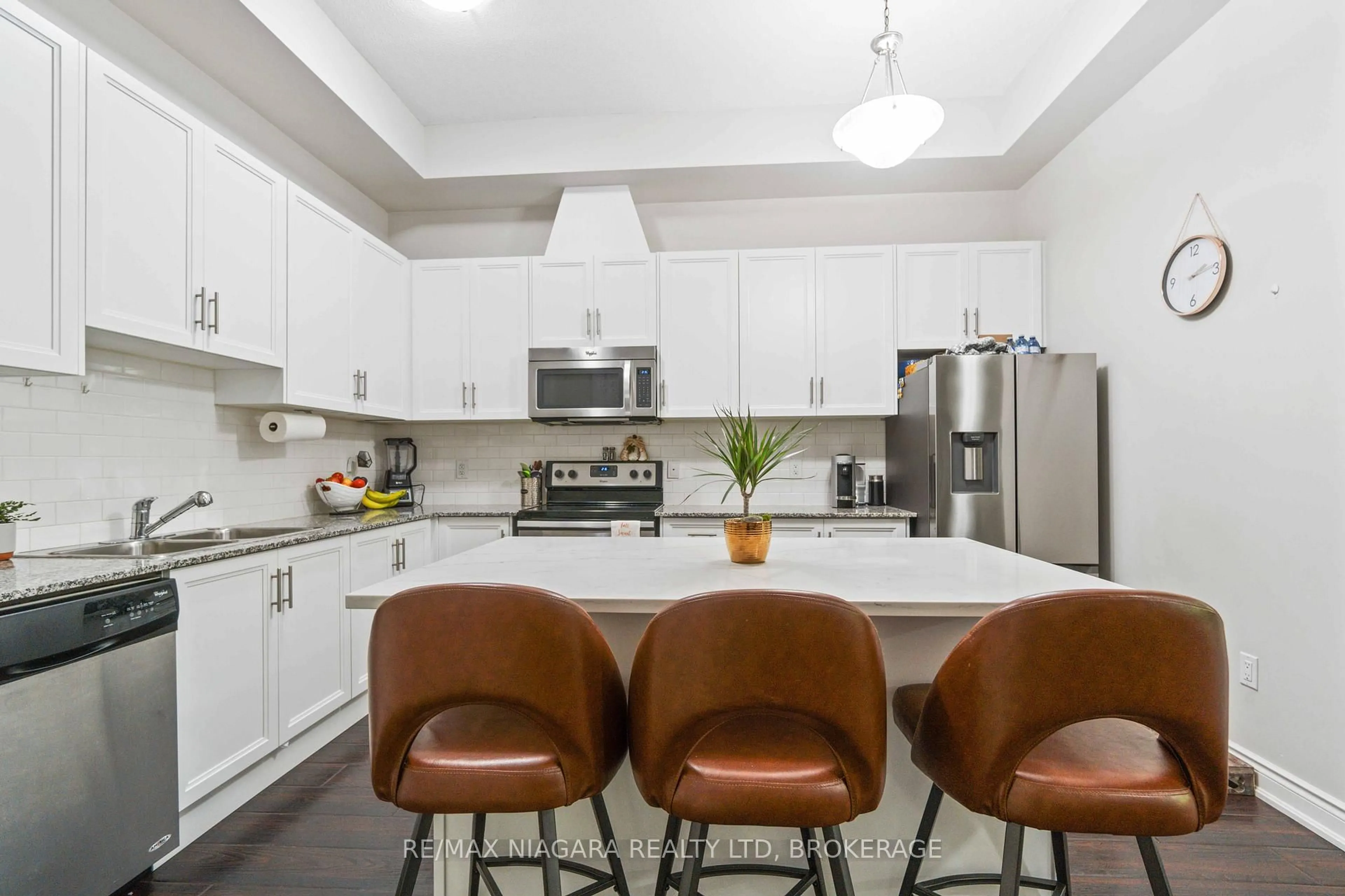 Open concept kitchen, ceramic/tile floor for 8111 FOREST GLEN Dr #132, Niagara Falls Ontario L2H 2Y7