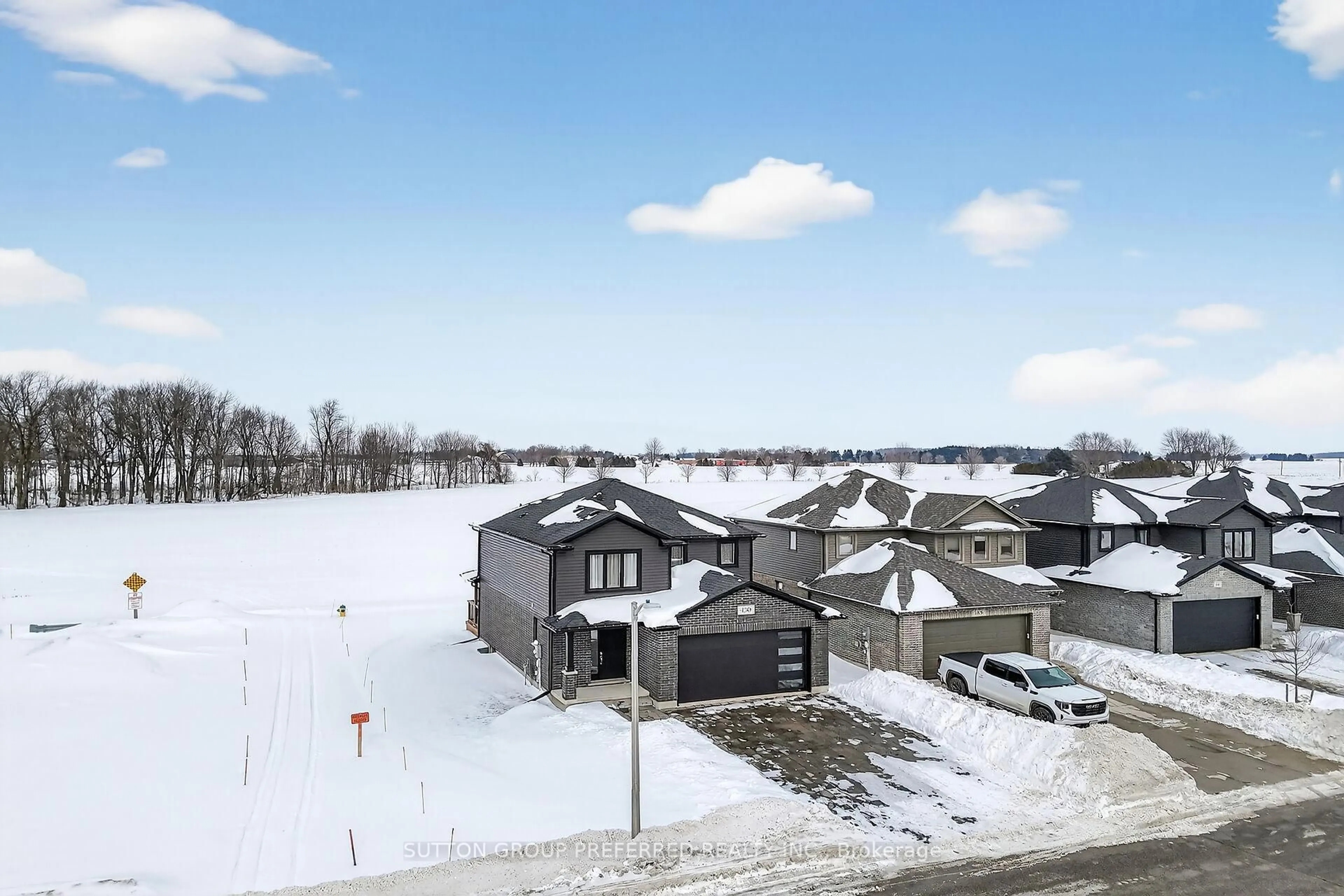 A pic from outside/outdoor area/front of a property/back of a property/a pic from drone, unknown for 150 Gilmour Dr, Lucan Biddulph Ontario N0M 2J0