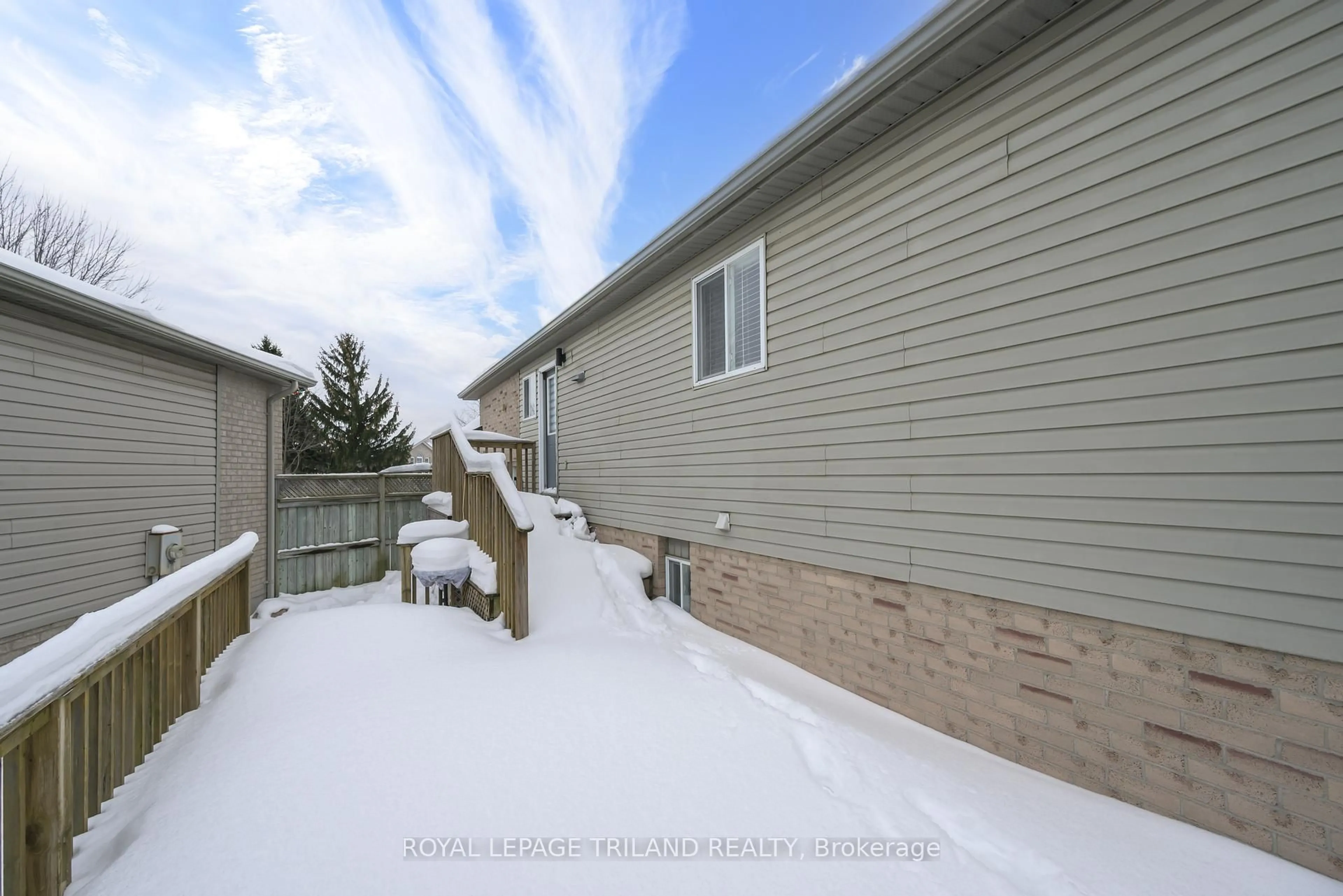 Patio, unknown for 154 OLDHAM St, London South Ontario N5Z 5E1