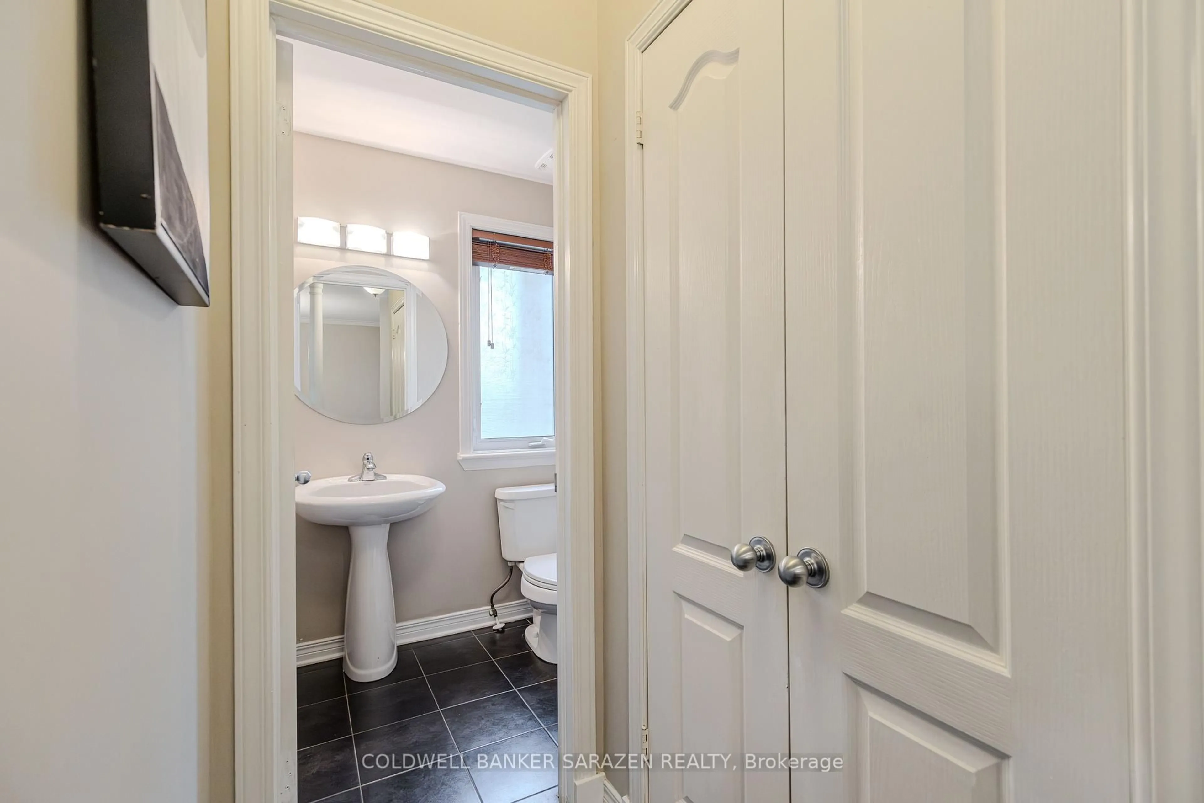 Standard bathroom, ceramic/tile floor for 167 Keyrock Dr, Ottawa Ontario K2T 0A8