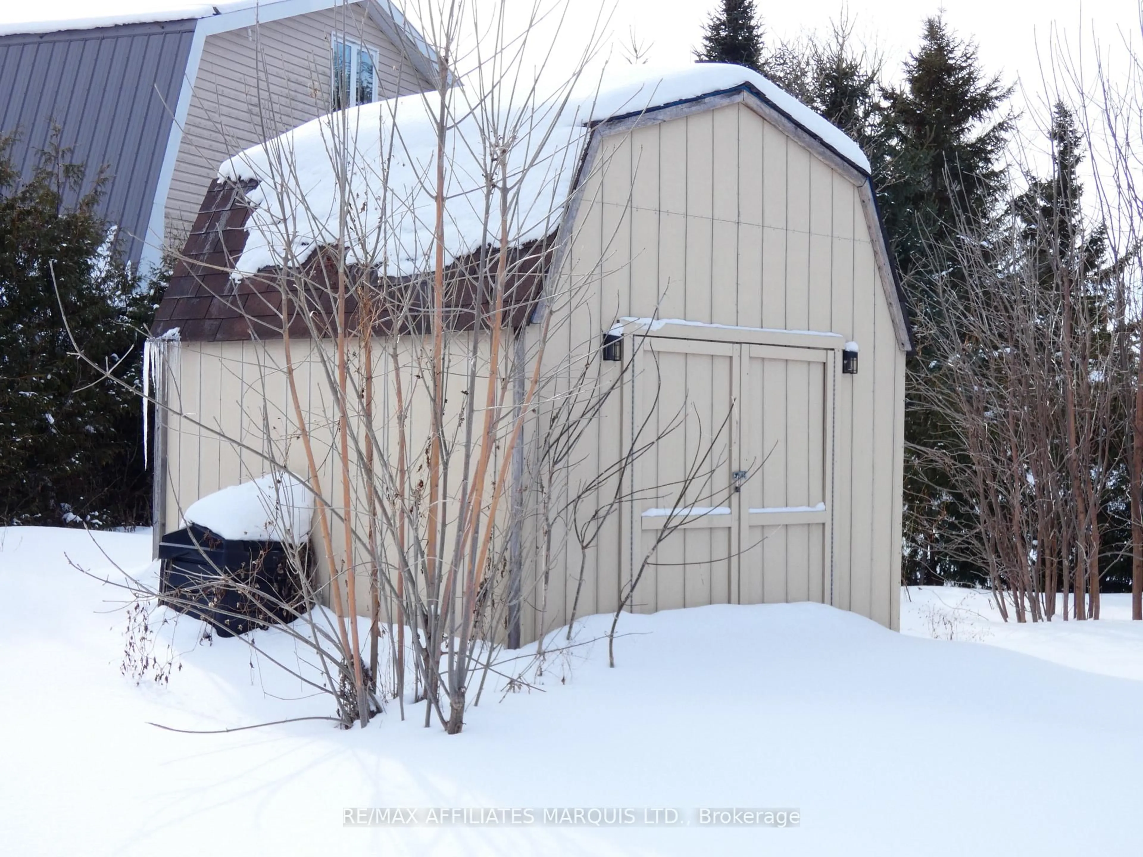 Shed for 21 Ste Therese Blvd, Russell Ontario K0A 1W0