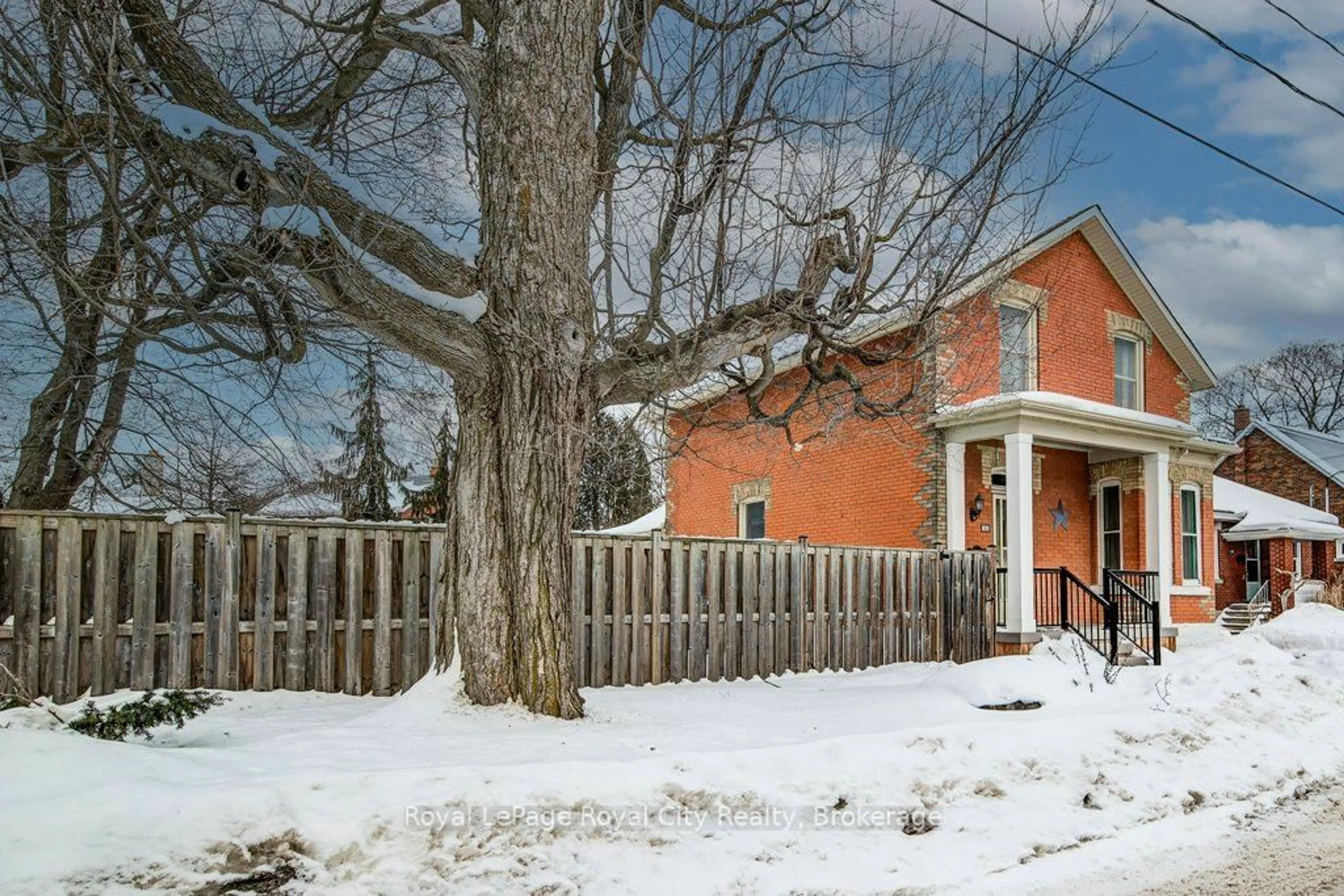 Unknown for 132 Neeve St, Guelph Ontario N1E 5S3