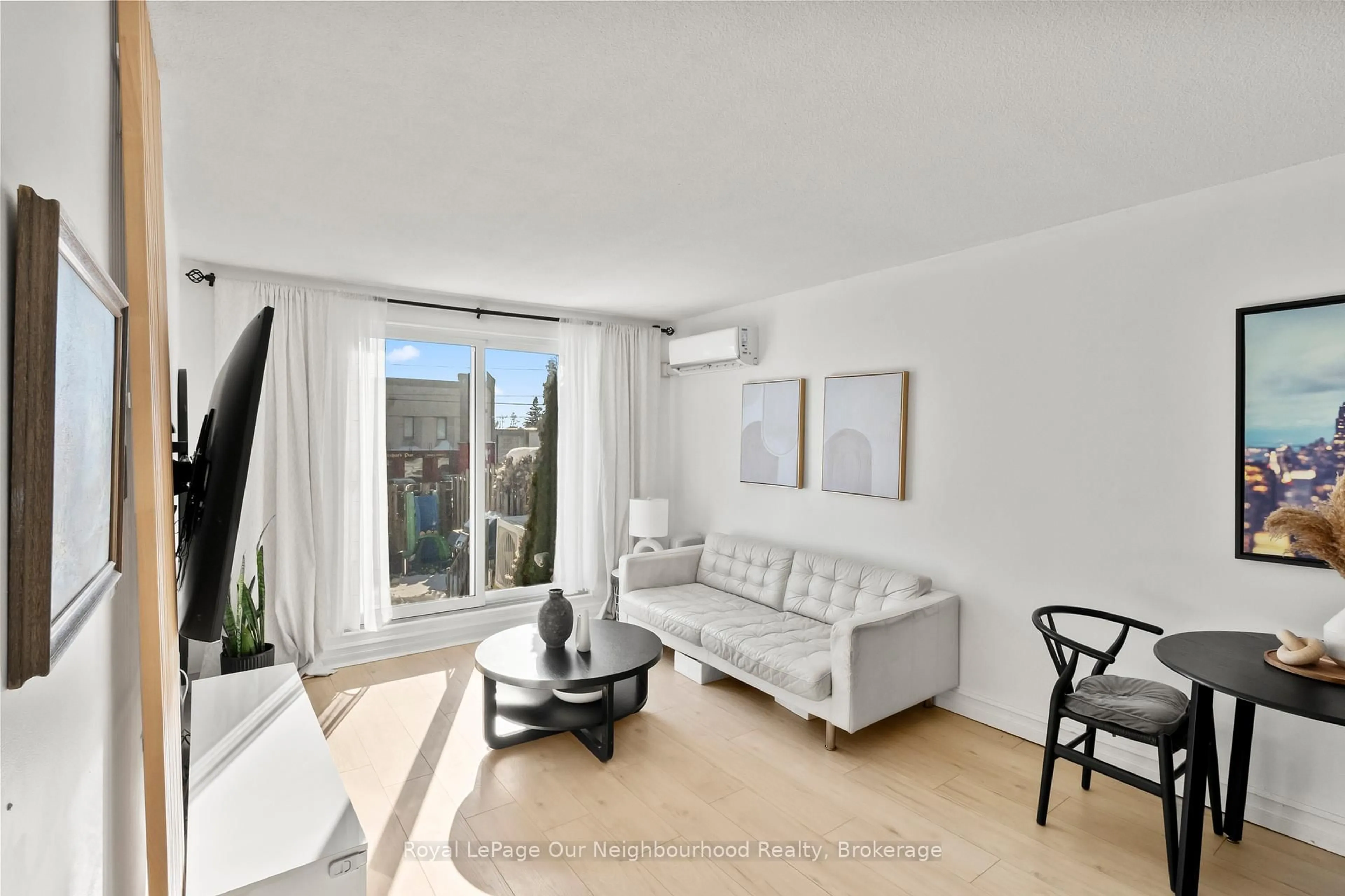 Living room with furniture, unknown for 494 Elgin St #18, Cobourg Ontario K9A 4T6