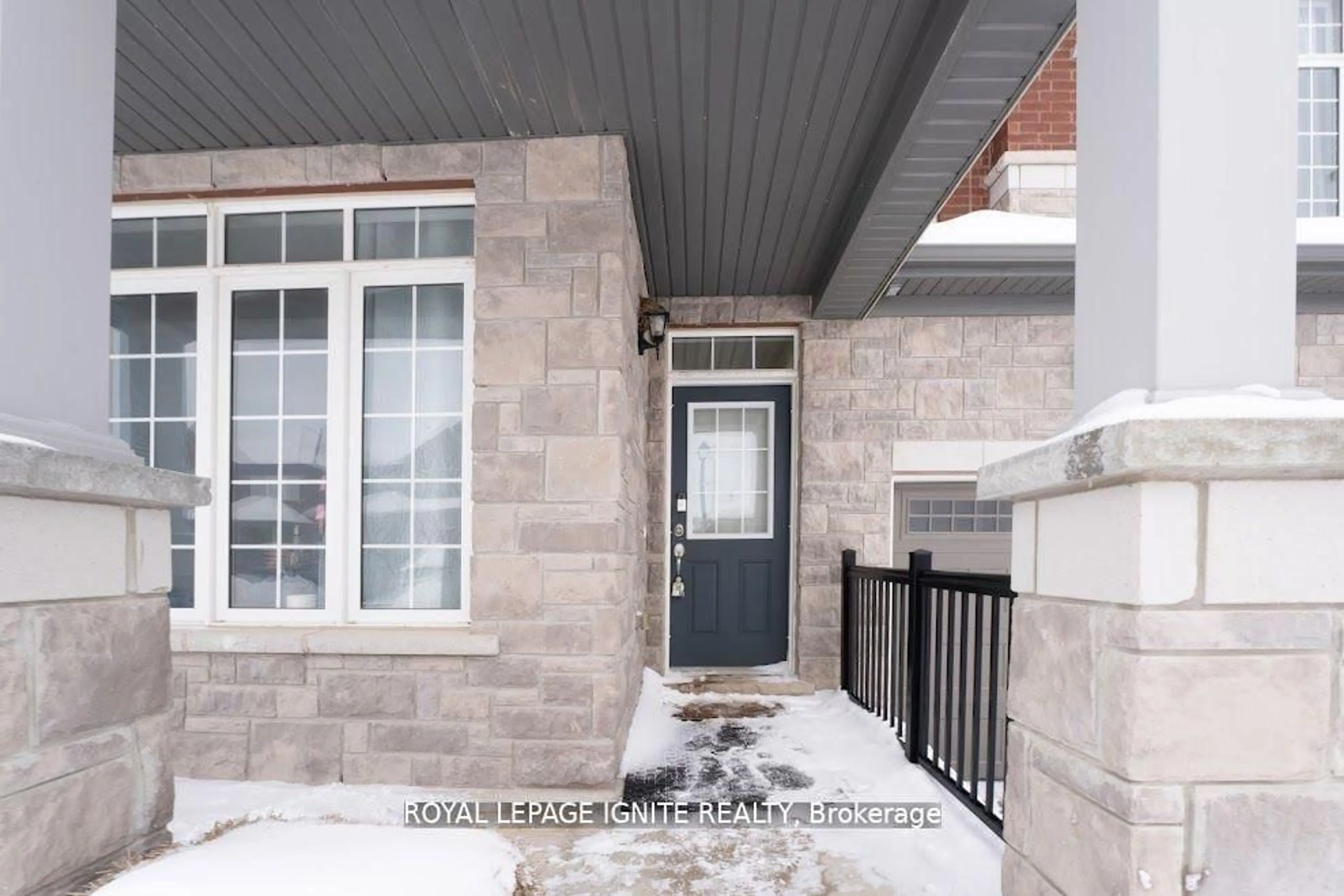 Indoor entryway for 41 Northhill Ave, Cavan Monaghan Ontario L0A 1G0