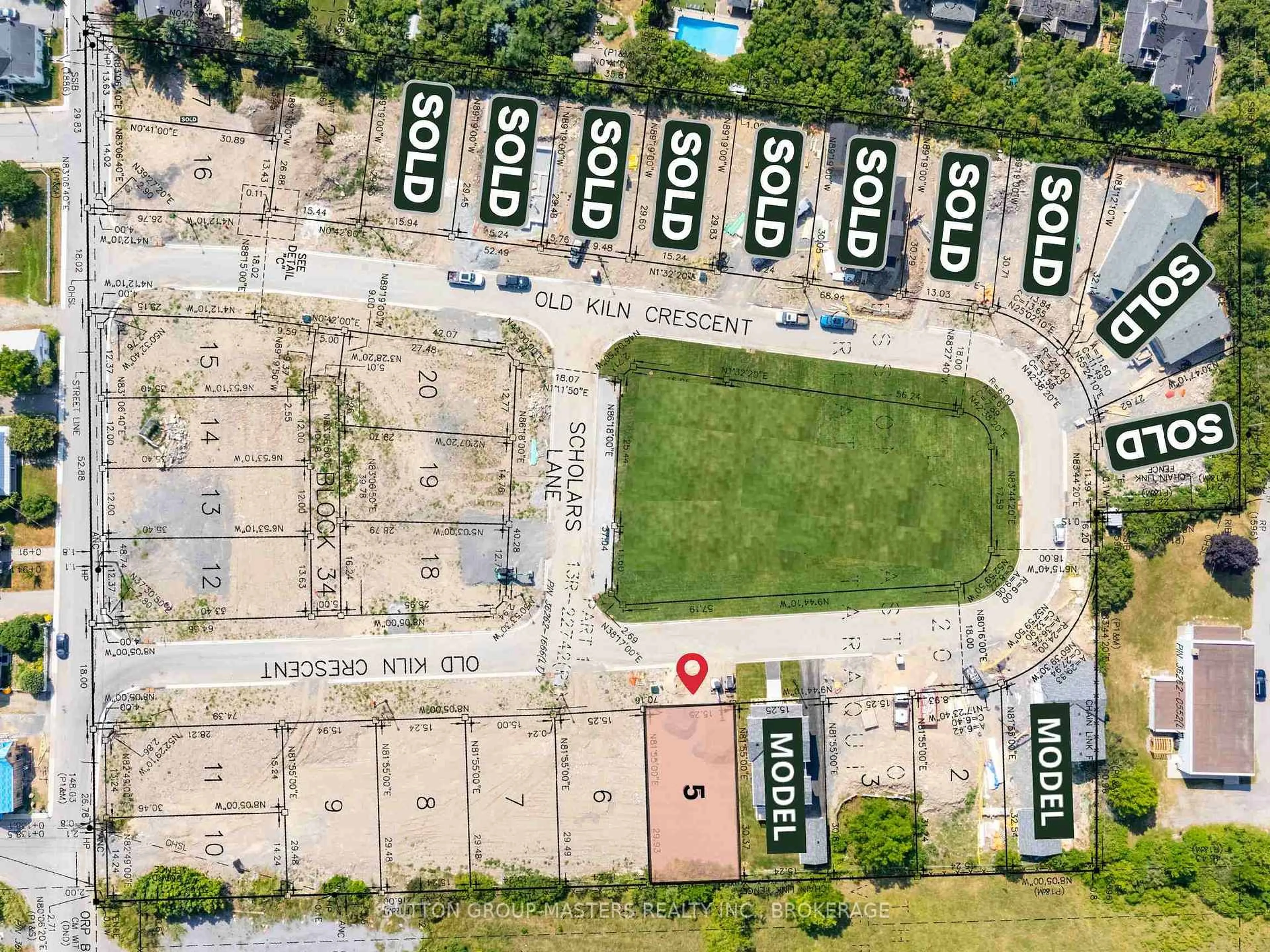 A pic from outside/outdoor area/front of a property/back of a property/a pic from drone, street for 280 Old Kiln Cres, Kingston Ontario K7K 0L7