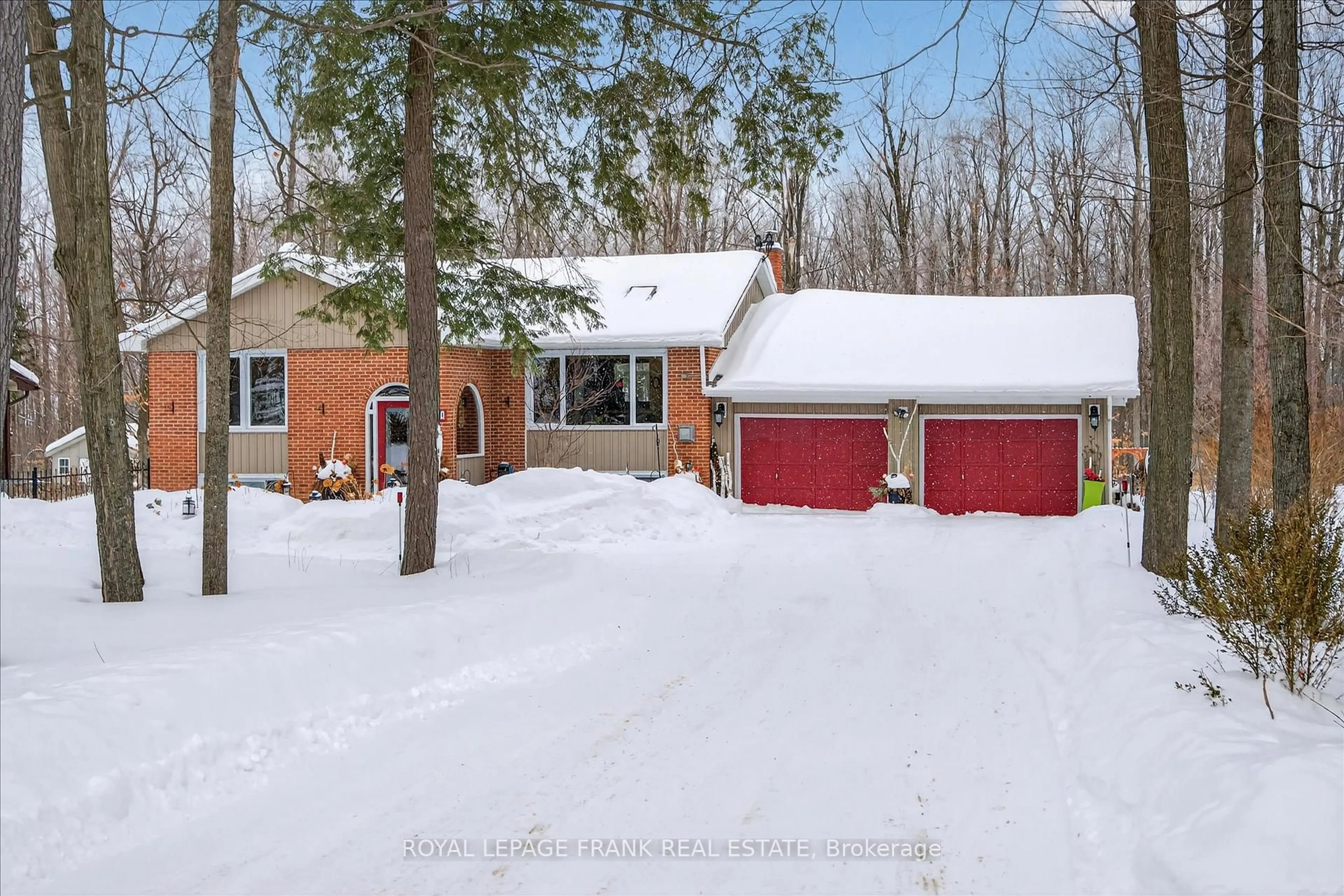 A pic from outside/outdoor area/front of a property/back of a property/a pic from drone, street for 494 5th Line, Selwyn Ontario K9J 0C5