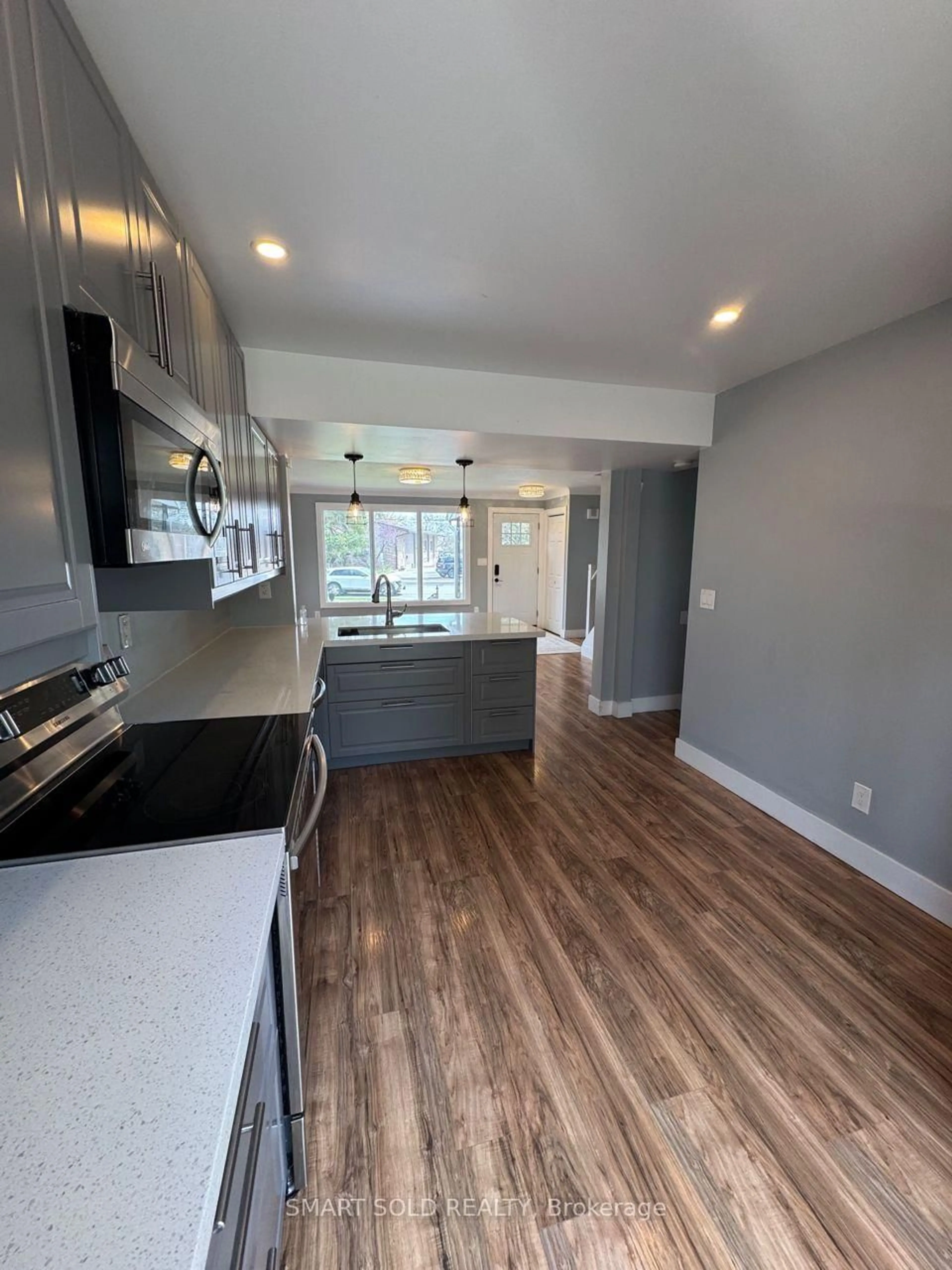 Open concept kitchen, unknown for 131A Louth St, St. Catharines Ontario L2S 2T8