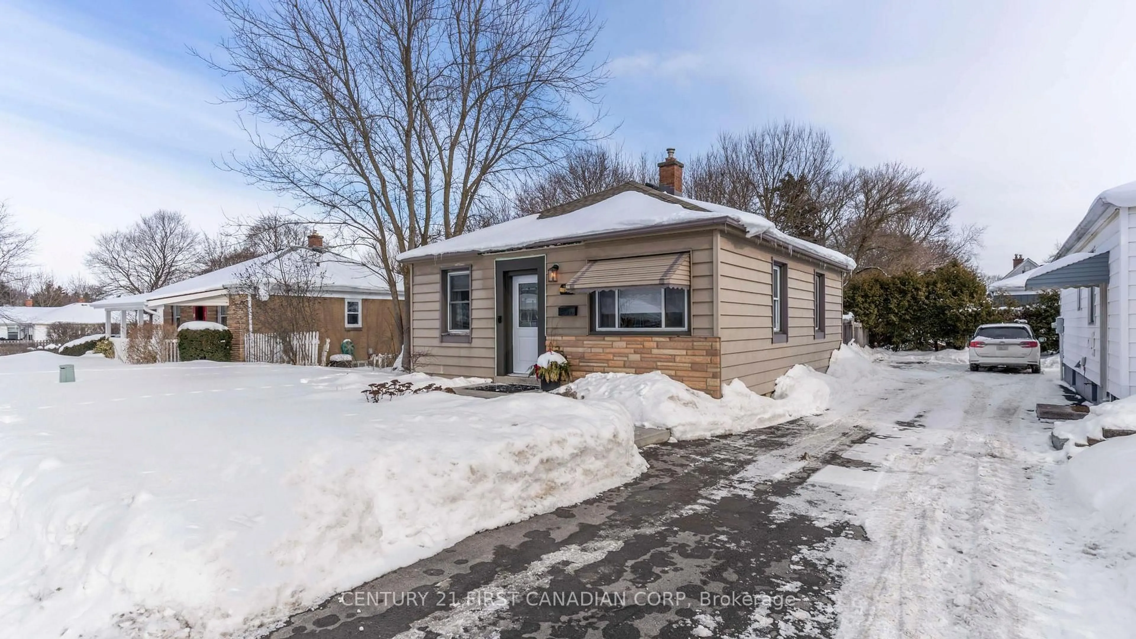 Unknown for 16 Elliott St, London East Ontario N5Y 2E3